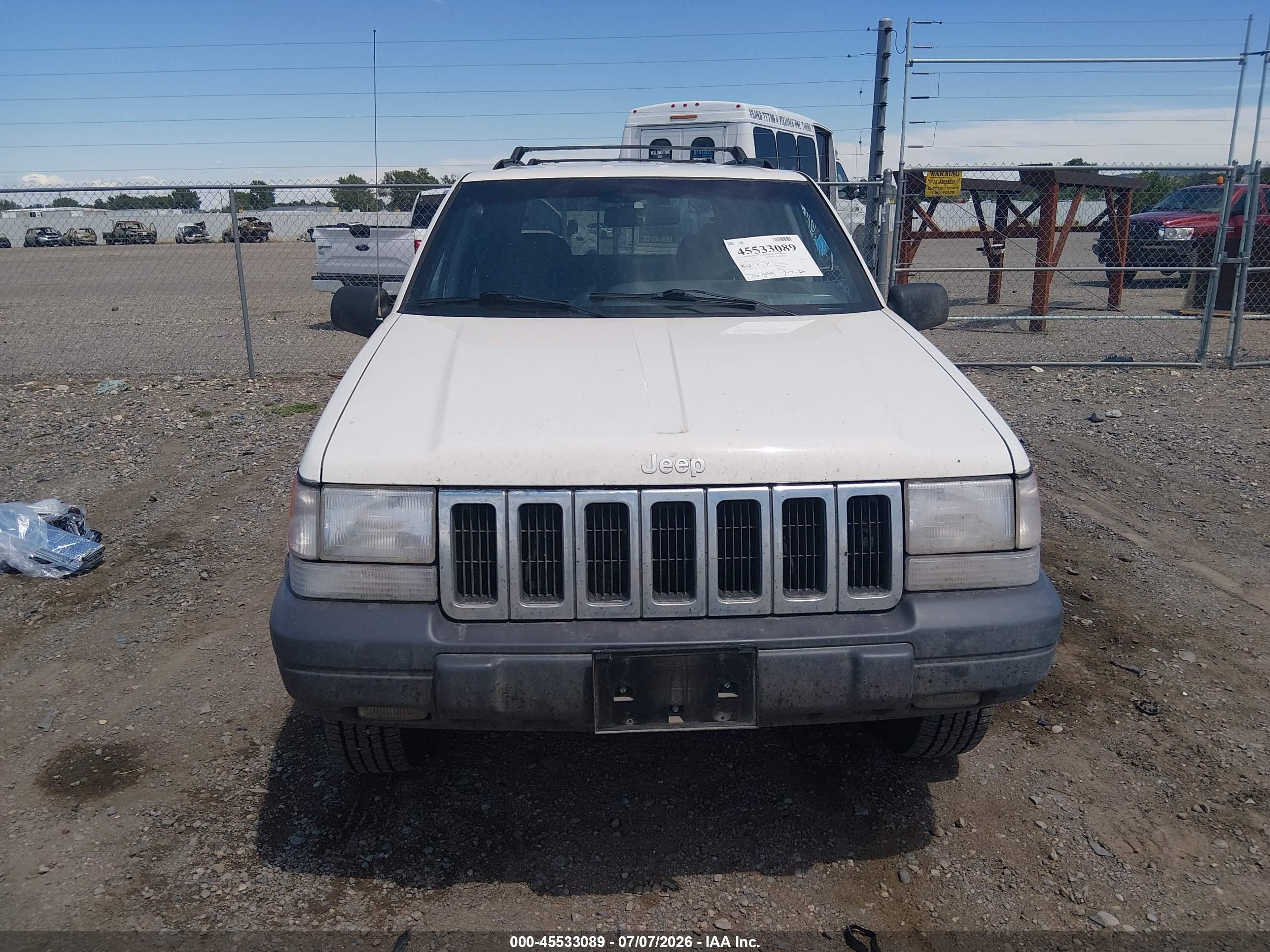 1996 Jeep Grand Cherokee Laredo White vin: 1J4GZ58Y1TC271576