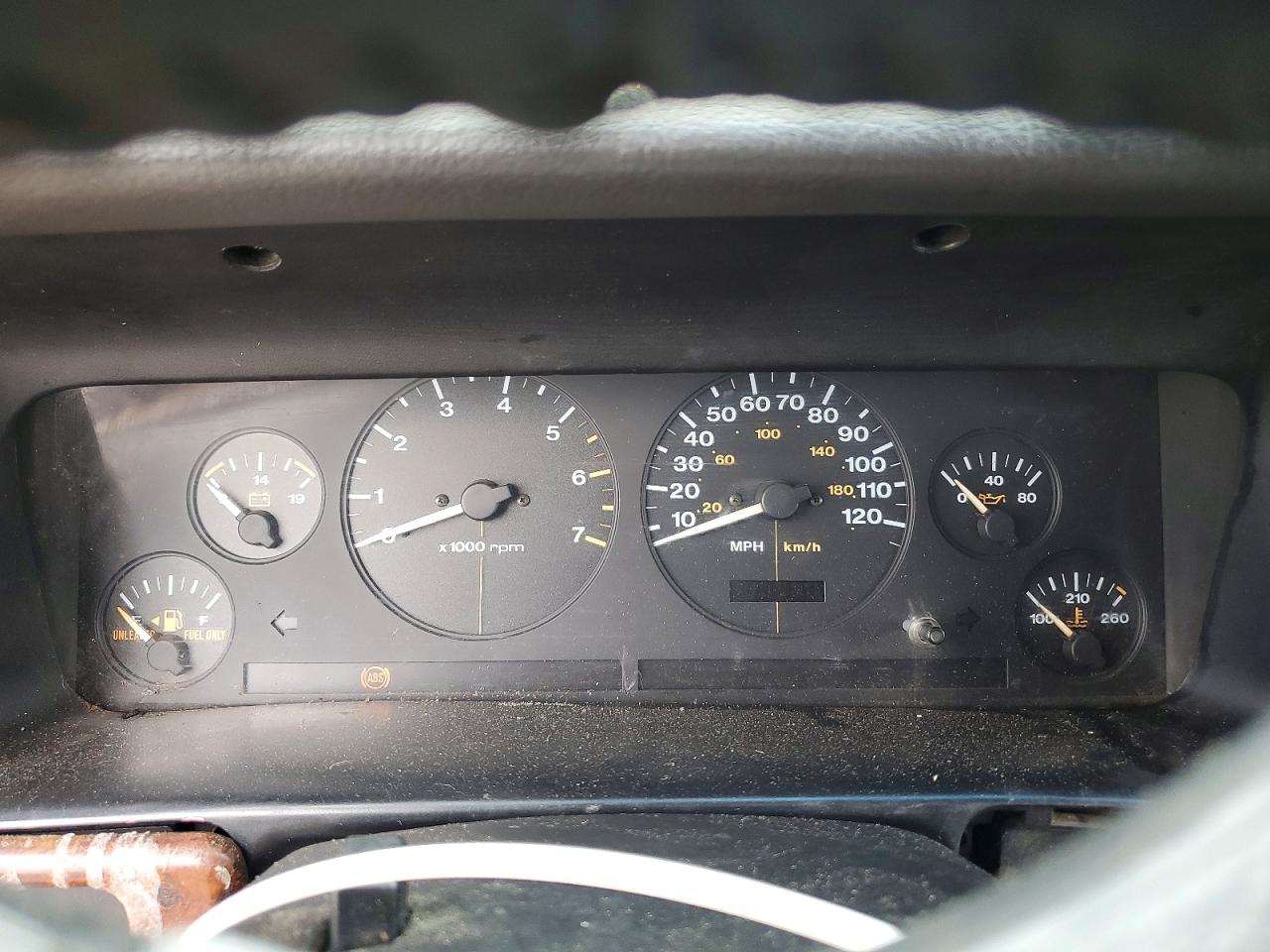 1997 Jeep Grand Cherokee Cream vin: 1J4GZ58Y1VC709046