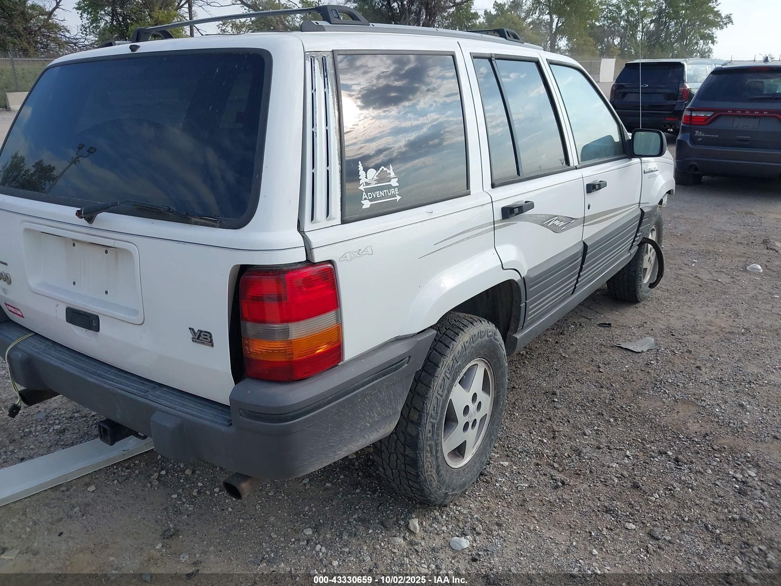 1995 Jeep Grand Cherokee Laredo White vin: 1J4GZ58Y2SC582464