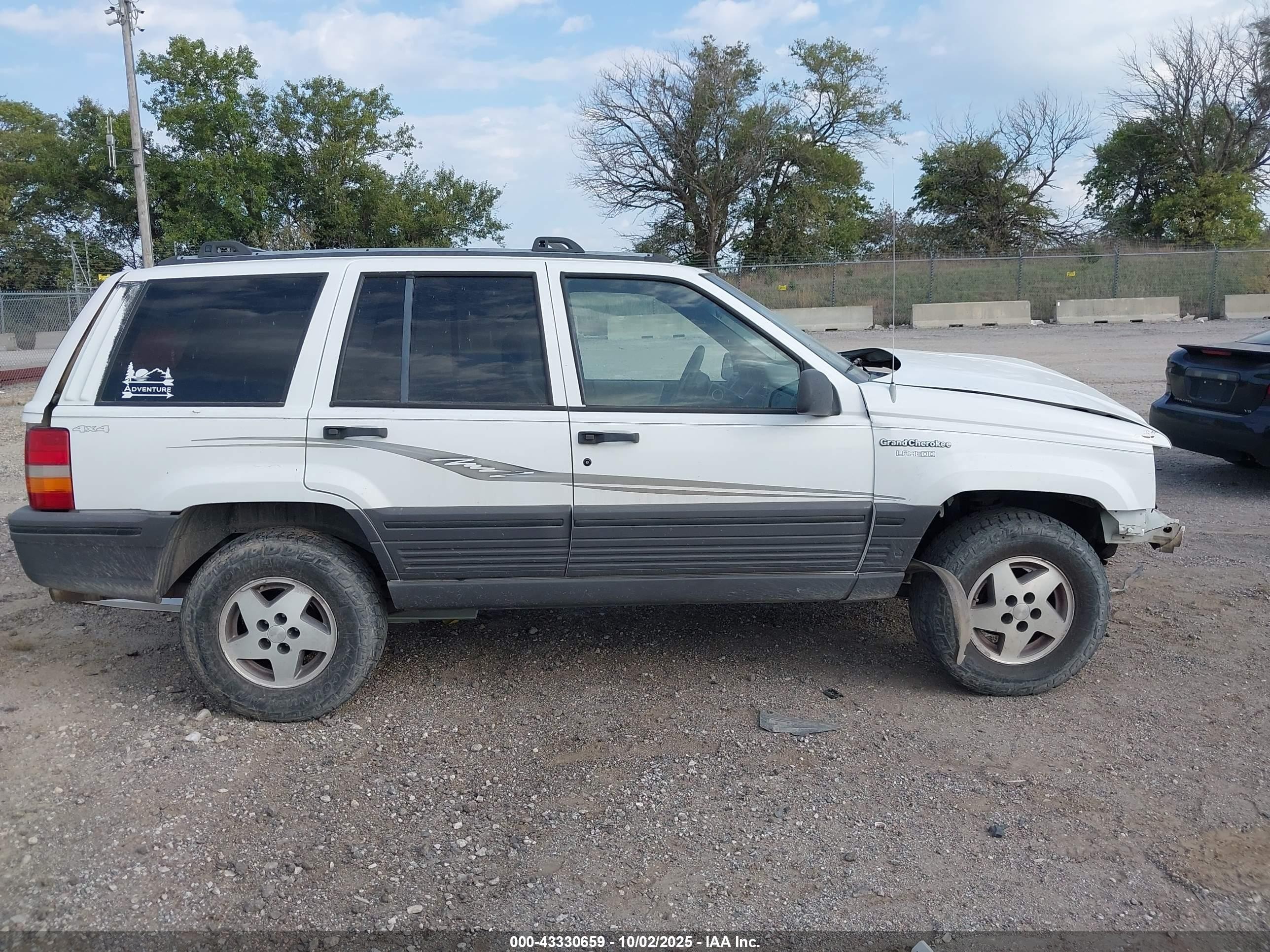 1995 Jeep Grand Cherokee Laredo White vin: 1J4GZ58Y2SC582464