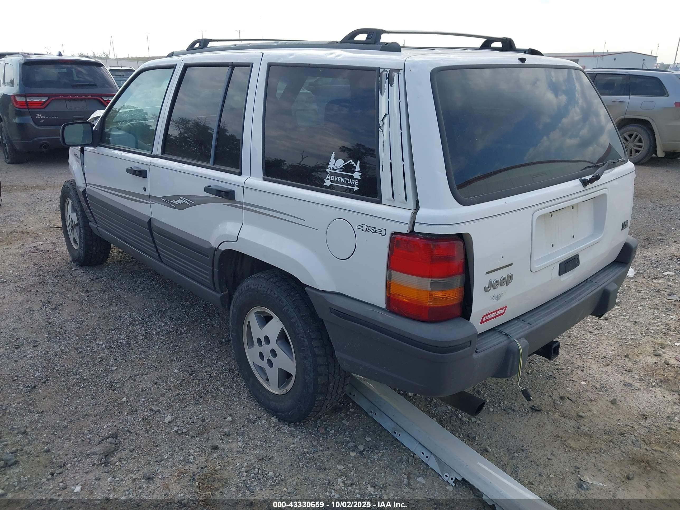 1995 Jeep Grand Cherokee Laredo White vin: 1J4GZ58Y2SC582464
