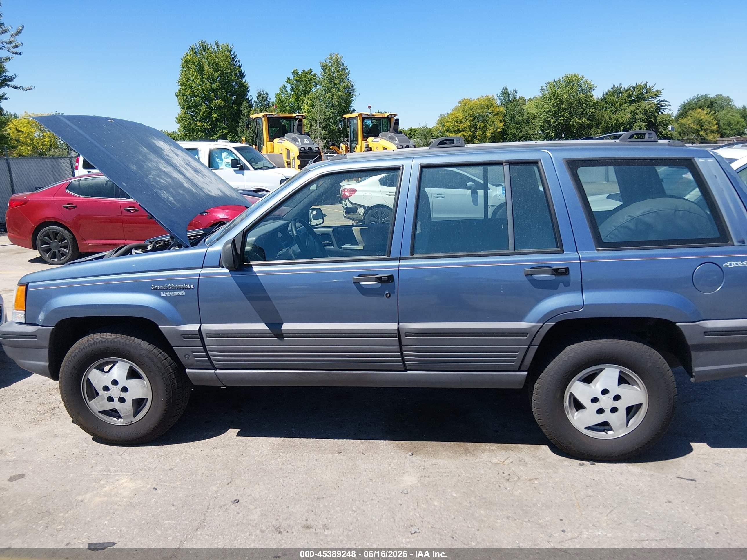 1995 Jeep Grand Cherokee Laredo Blue vin: 1J4GZ58Y8SC744419