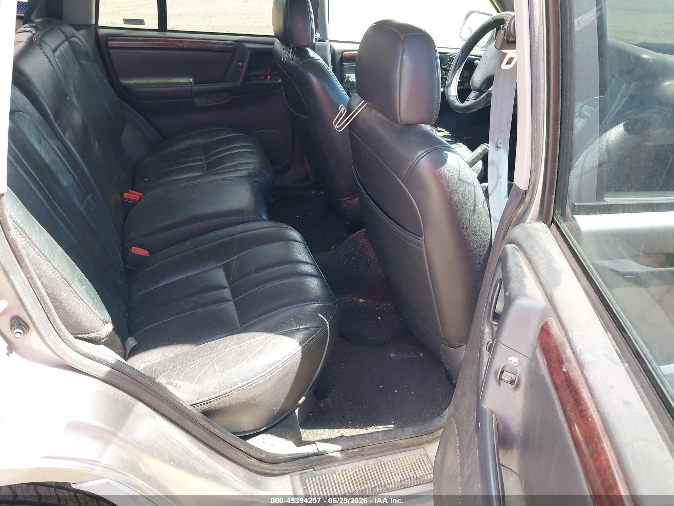 1997 Jeep Grand Cherokee Laredo/tsi Gold vin: 1J4GZ58Y8VC750063