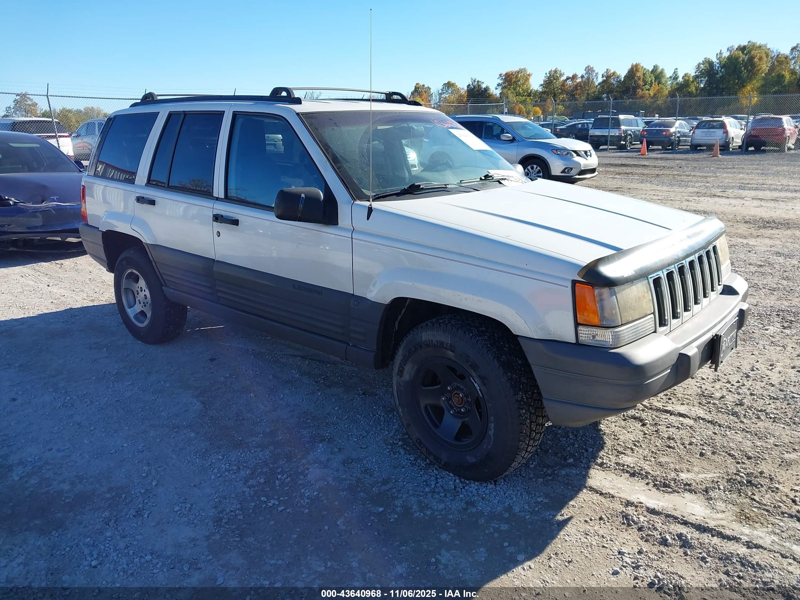 1996 Jeep Grand Cherokee Laredo White vin: 1J4GZ58Y9TC354849