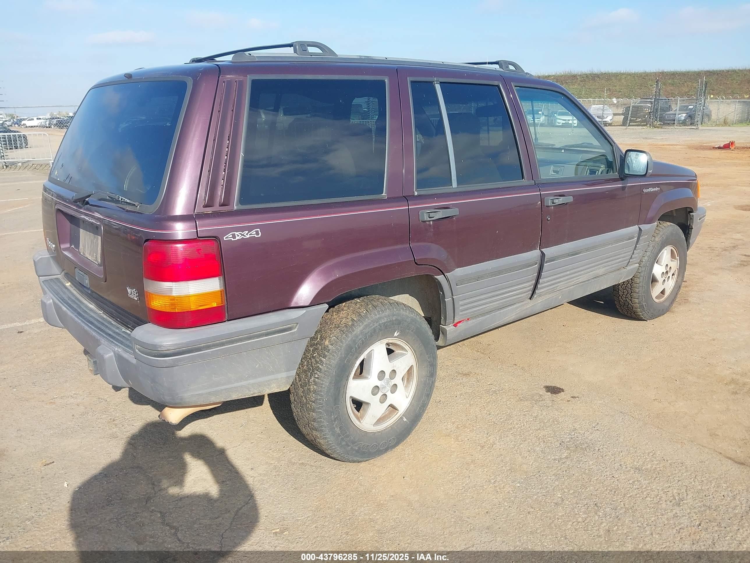 1995 Jeep Grand Cherokee Laredo Purple vin: 1J4GZ58YXSC695417