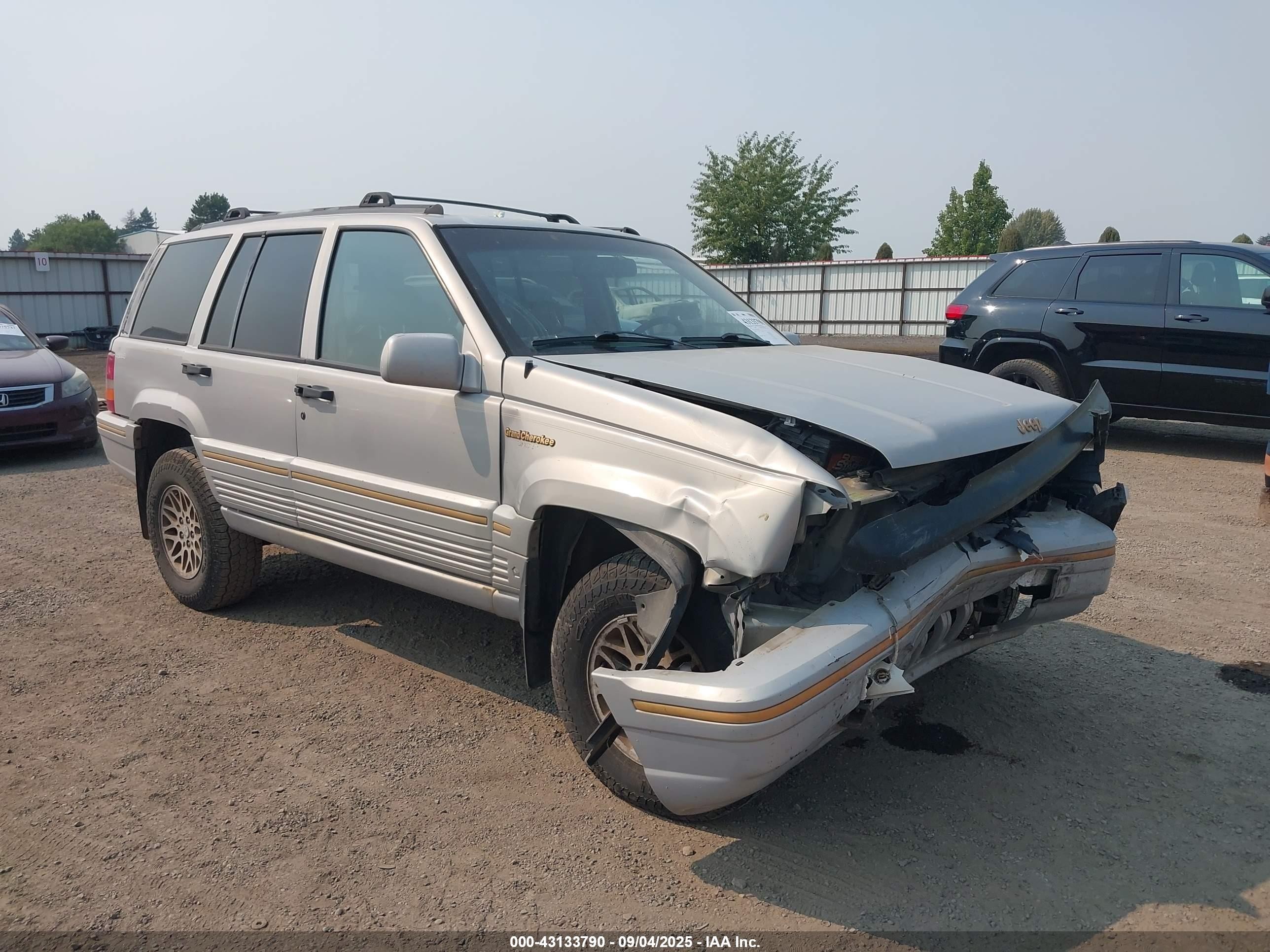 1995 Jeep Grand Cherokee Limited/orvis Silver vin: 1J4GZ78S3SC535001