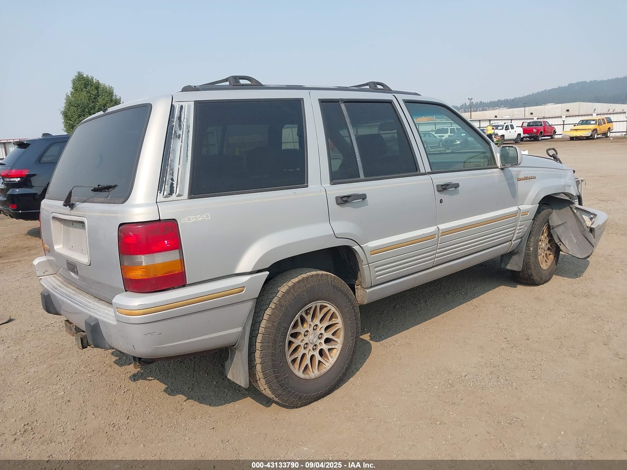 1995 Jeep Grand Cherokee Limited/orvis Silver vin: 1J4GZ78S3SC535001