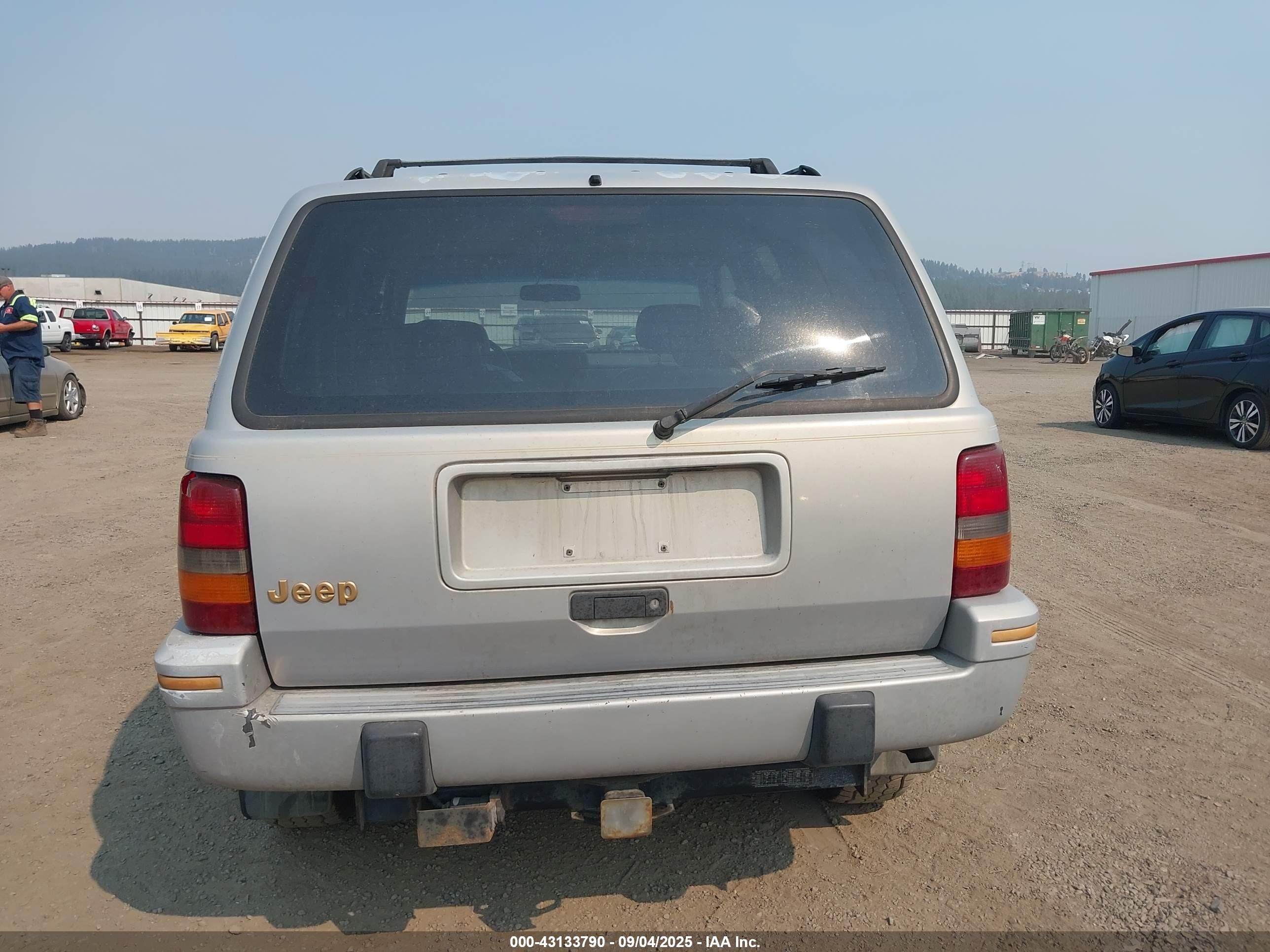 1995 Jeep Grand Cherokee Limited/orvis Silver vin: 1J4GZ78S3SC535001