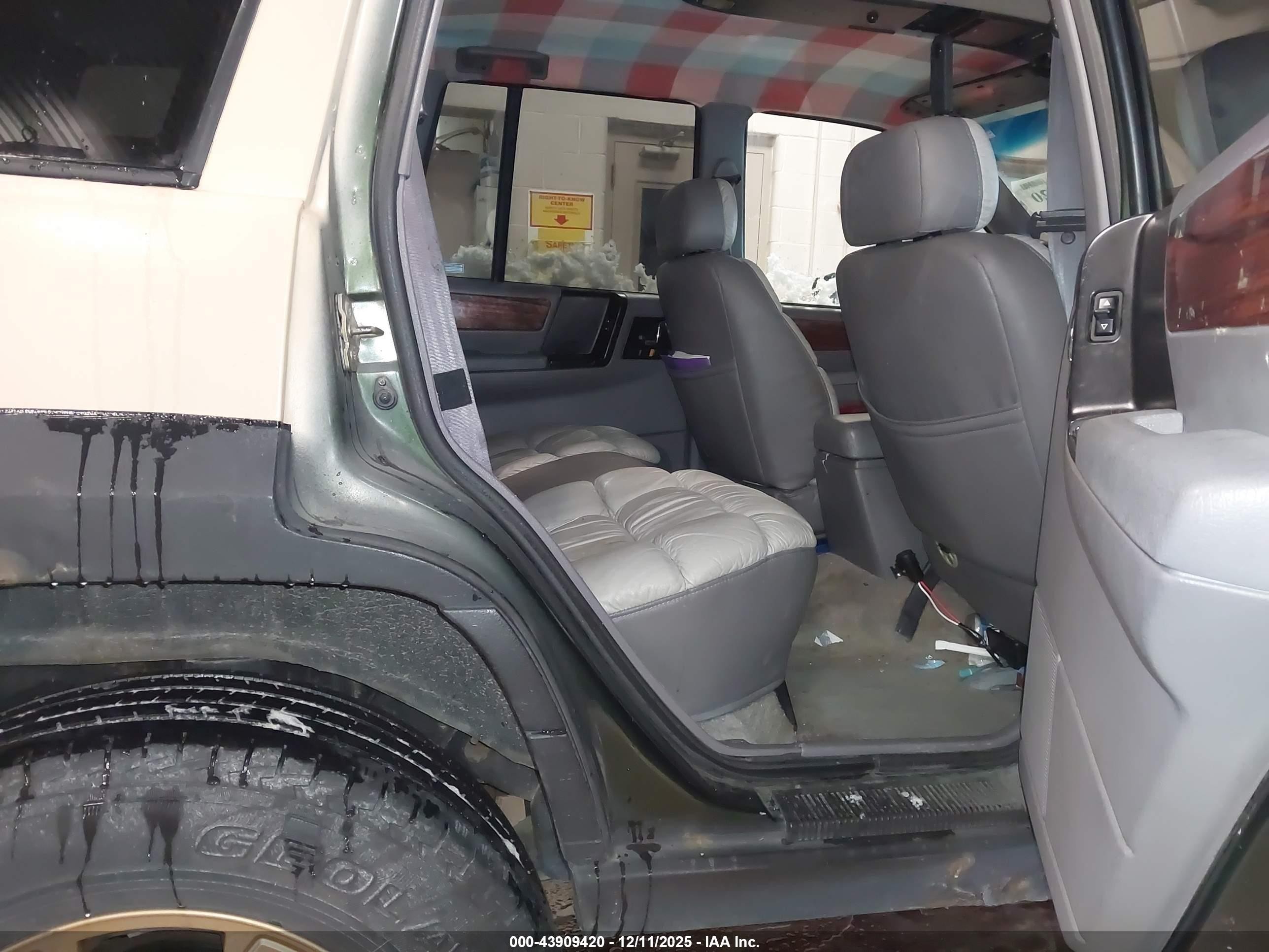 1995 Jeep Grand Cherokee Limited/orvis Tan vin: 1J4GZ78Y0SC783629
