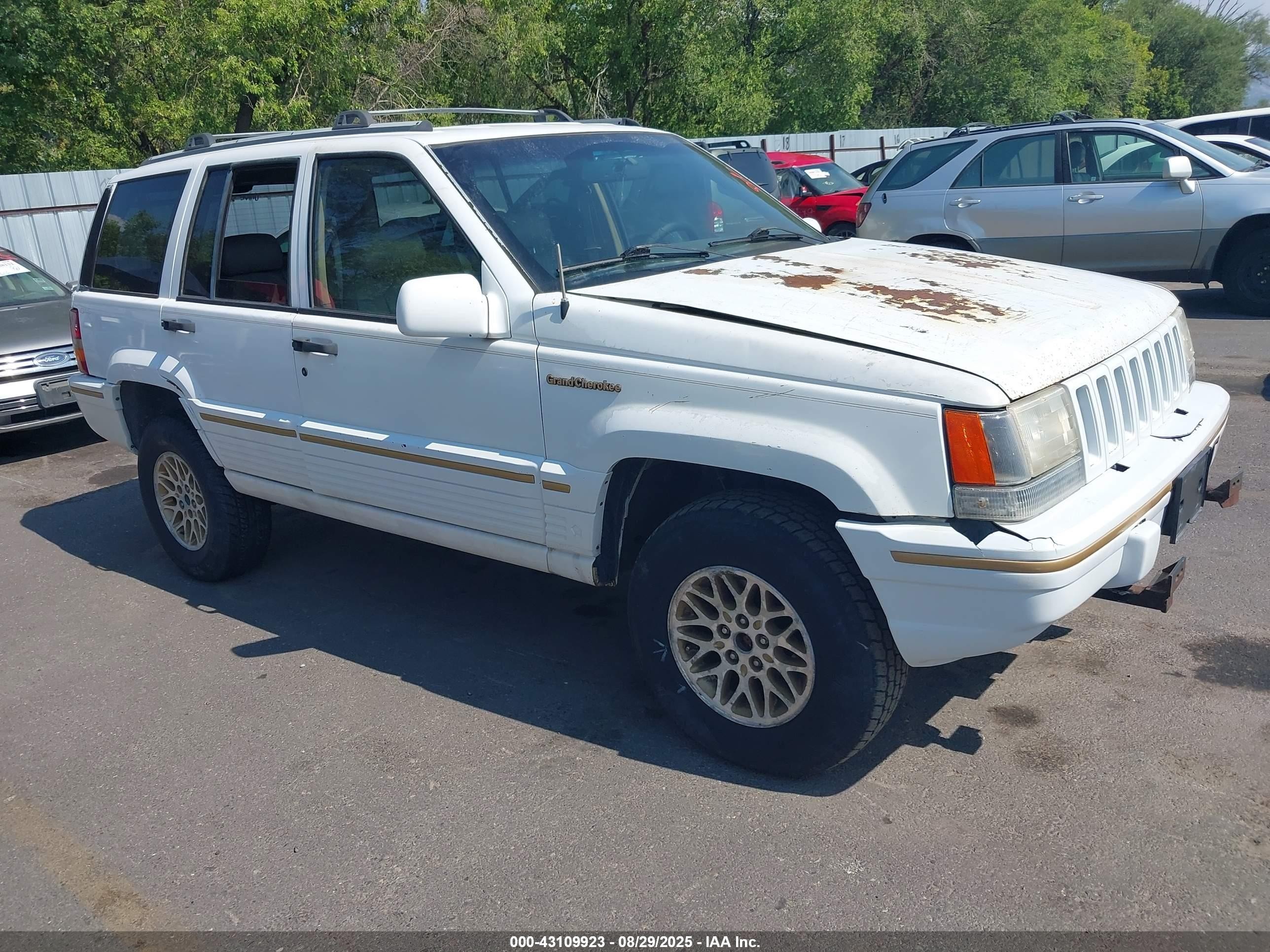 1995 Jeep Grand Cherokee Limited/orvis White vin: 1J4GZ78Y1SC761512