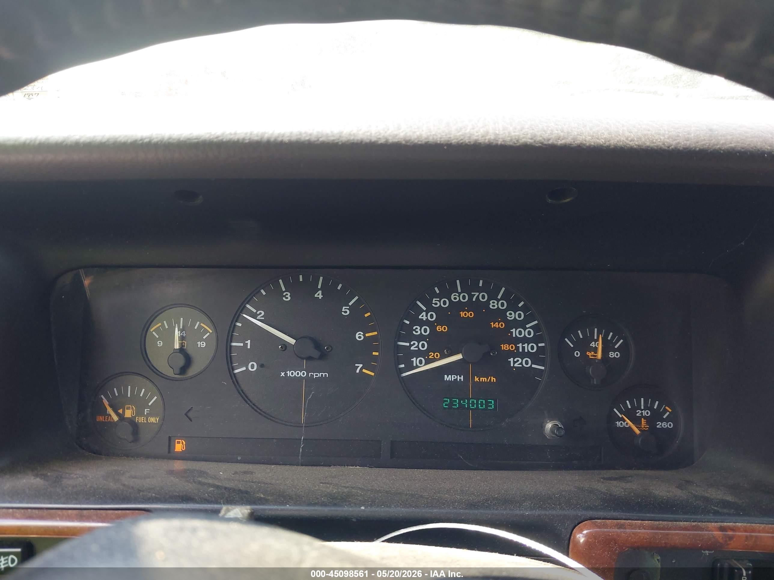 1997 Jeep Grand Cherokee Limited White vin: 1J4GZ78Y2VC766321