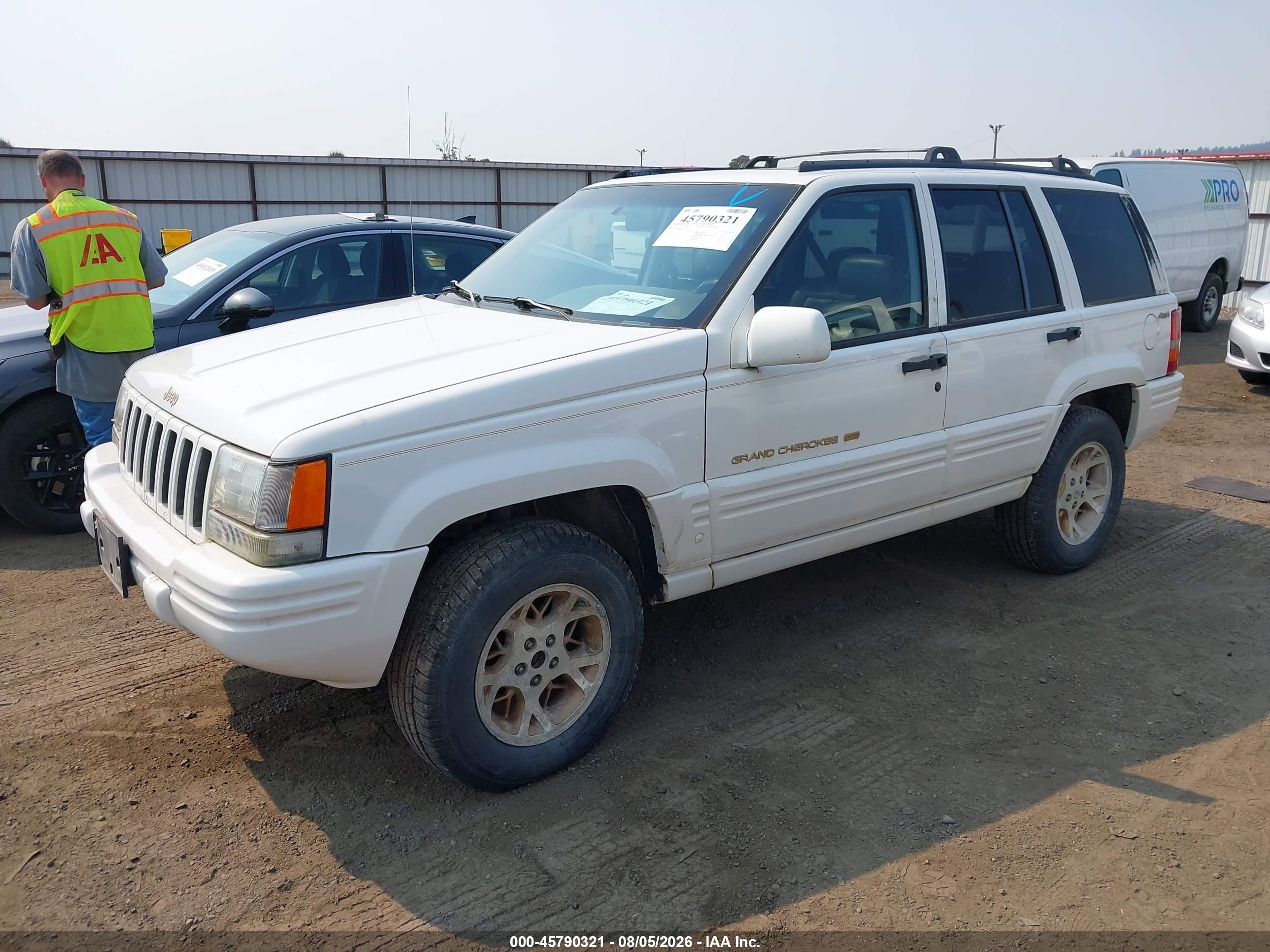 1997 Jeep Grand Cherokee Limited White vin: 1J4GZ78Y7VC575171