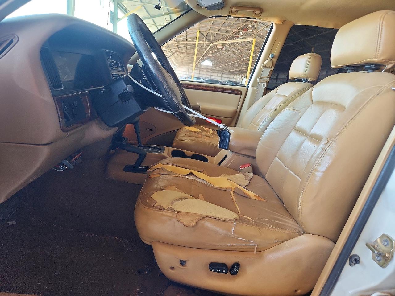 1998 Jeep Grand Cherokee Limited White vin: 1J4GZ78YXWC322296