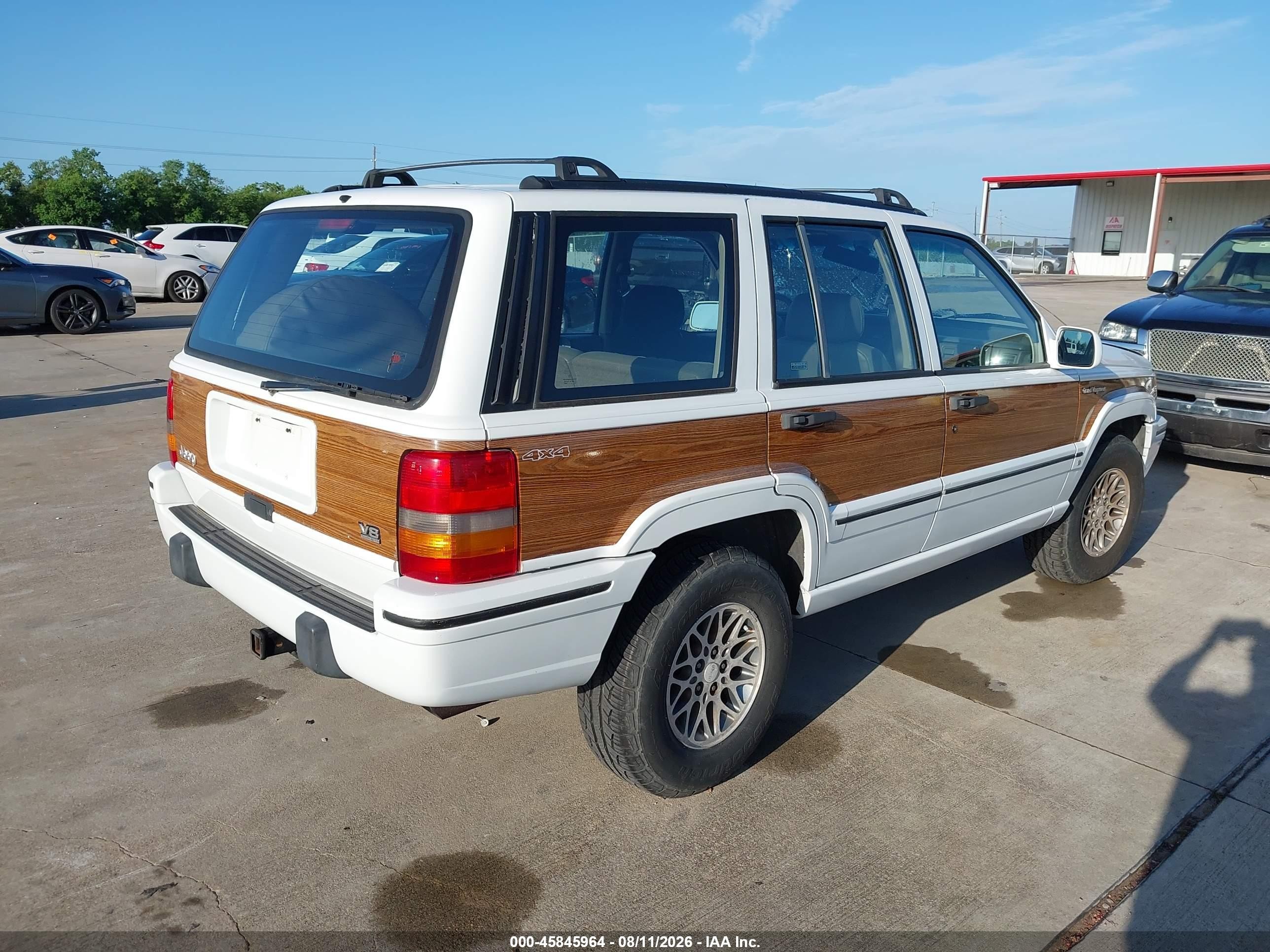 1993 Jeep Grand Cherokee Sport White vin: 1J4GZ88Y3PC632667