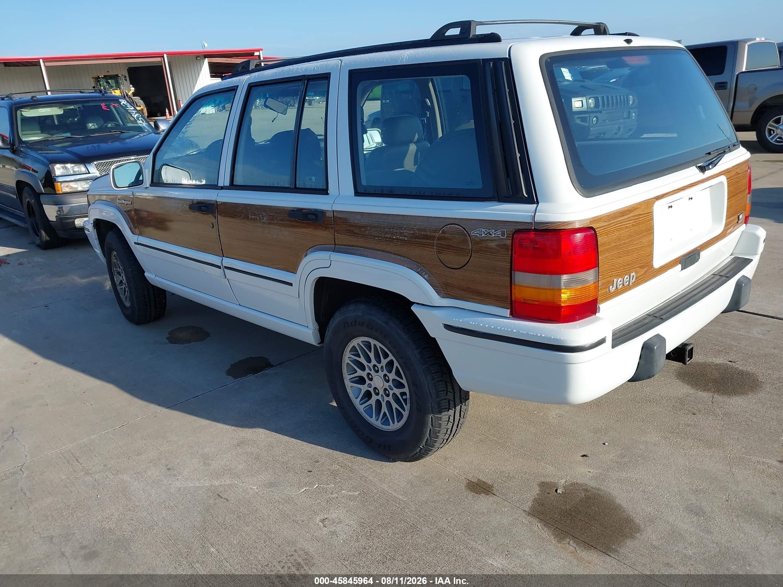 1993 Jeep Grand Cherokee Sport White vin: 1J4GZ88Y3PC632667