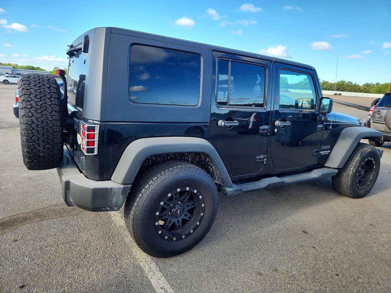 2010 Jeep Wrangler Unlimited Sport Black vin: 1J4HA3H10AL166558