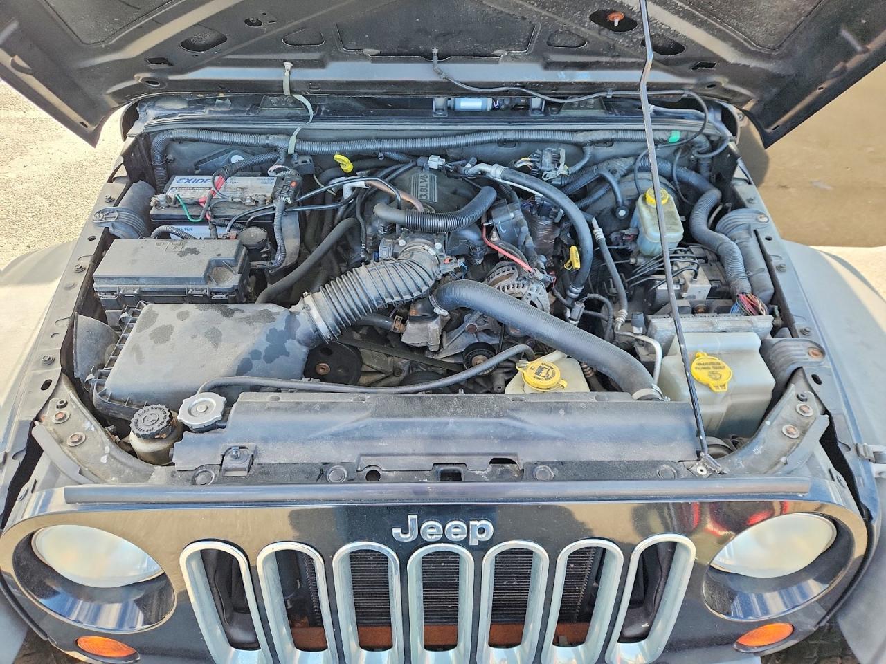 2010 Jeep Wrangler Unlimited Sport Black vin: 1J4HA3H10AL166558
