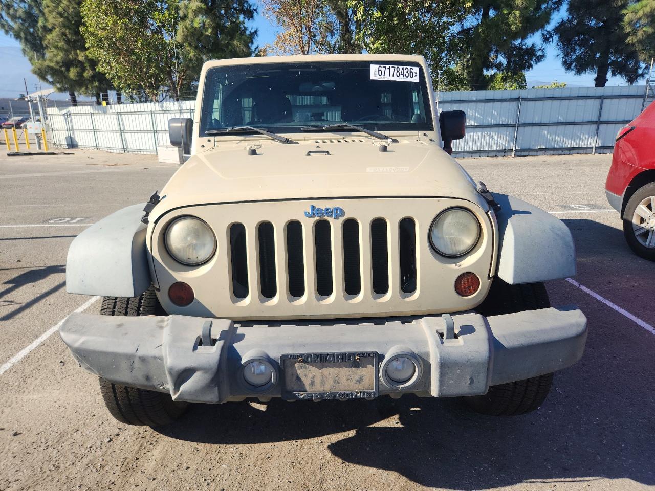 2011 Jeep Wrangler Unlimited Sport Beige vin: 1J4HA3H11BL561611