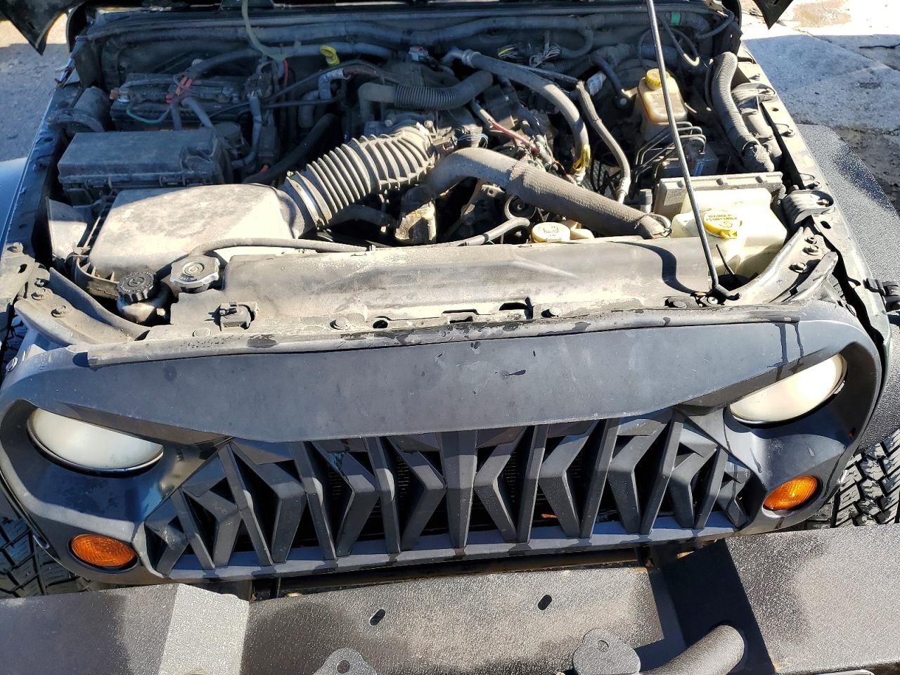2010 Jeep Wrangler Unlimited Sport Green vin: 1J4HA3H12AL125218