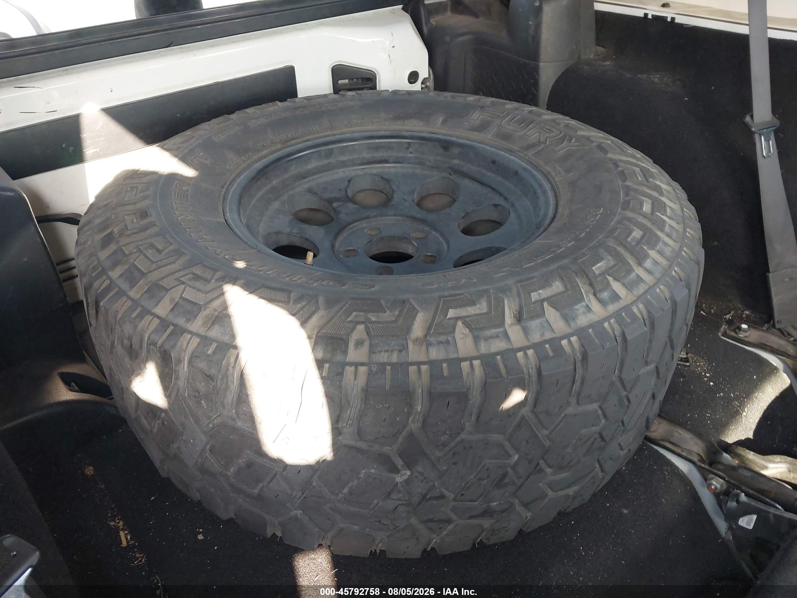 2011 Jeep Wrangler Unlimited Sport White vin: 1J4HA3H17BL528662