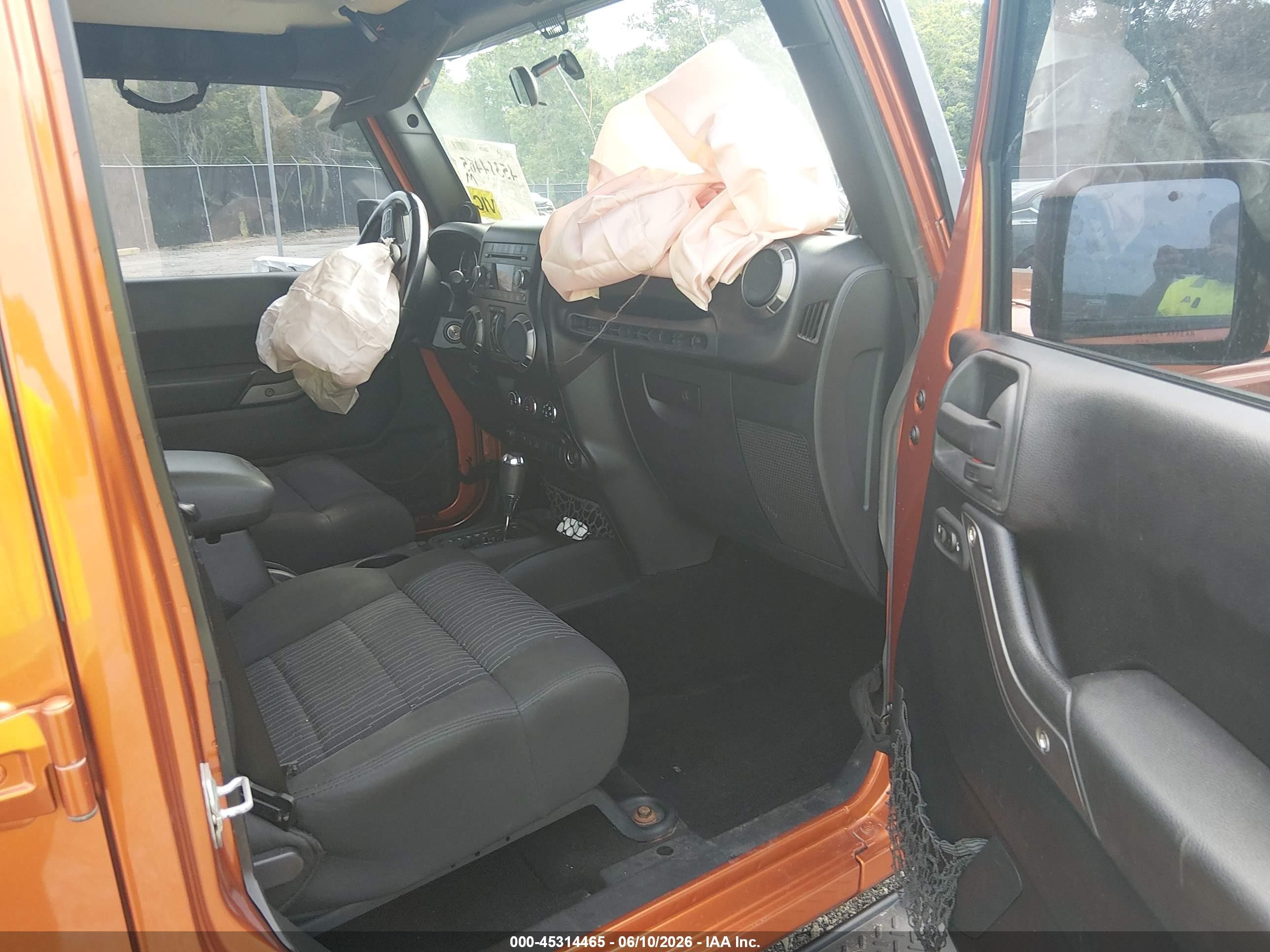 2011 Jeep Wrangler Unlimited Sport Orange vin: 1J4HA3H1XBL503299