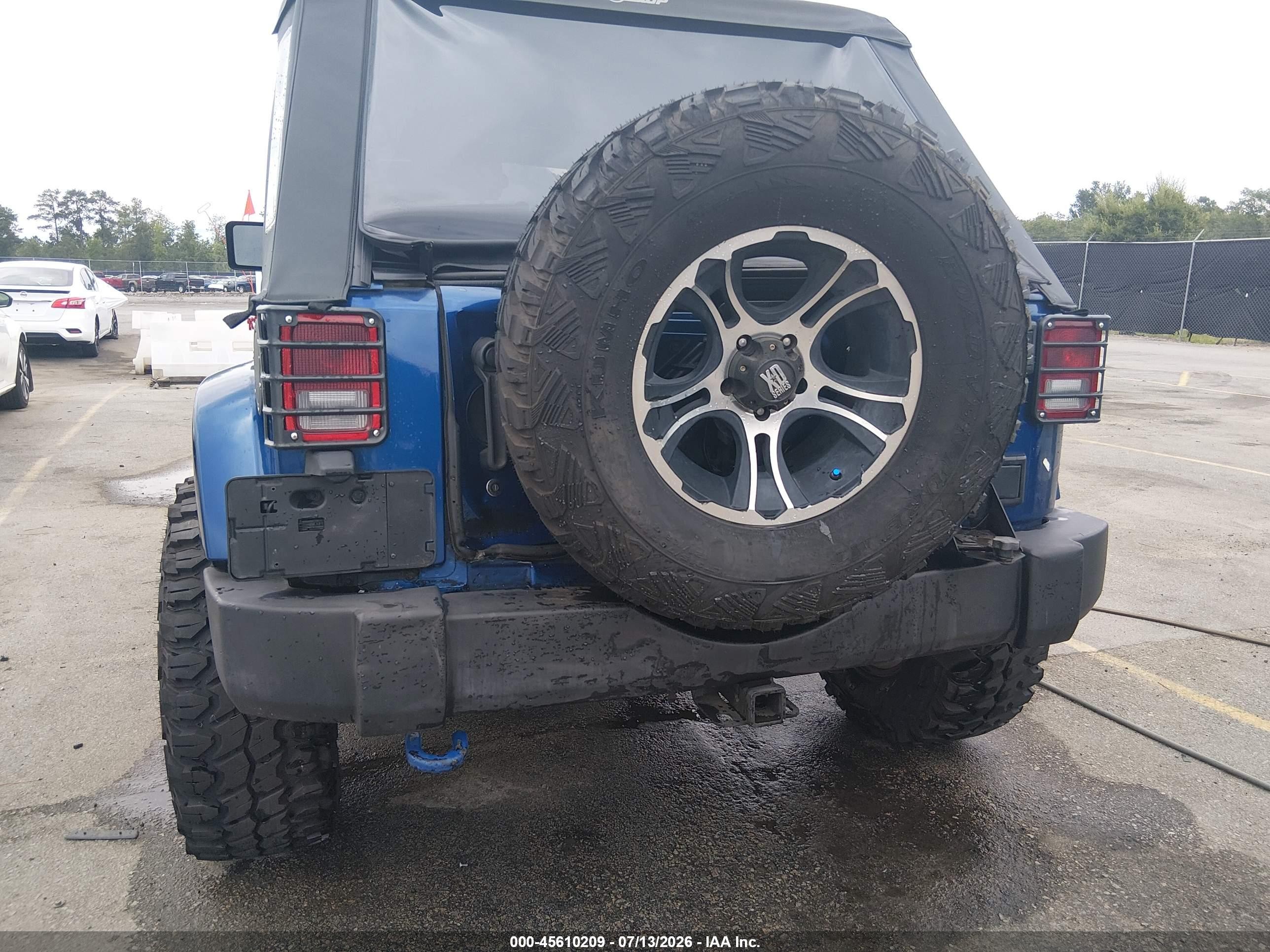 2010 Jeep Wrangler Unlimited Sahara Blue vin: 1J4HA5H11AL146251