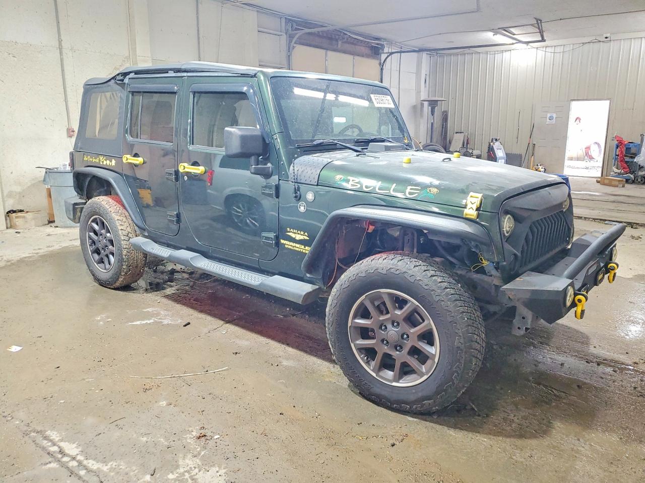 2010 Jeep Wrangler Unlimited Sahara Green vin: 1J4HA5H11AL215472
