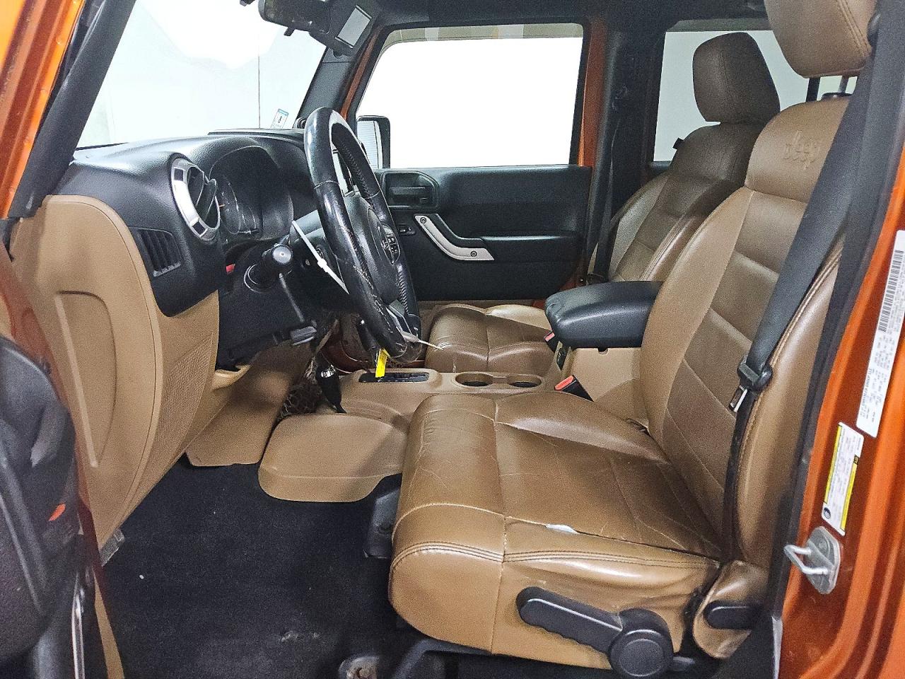 2011 Jeep Wrangler Unlimited Sahara Orange vin: 1J4HA5H11BL542536