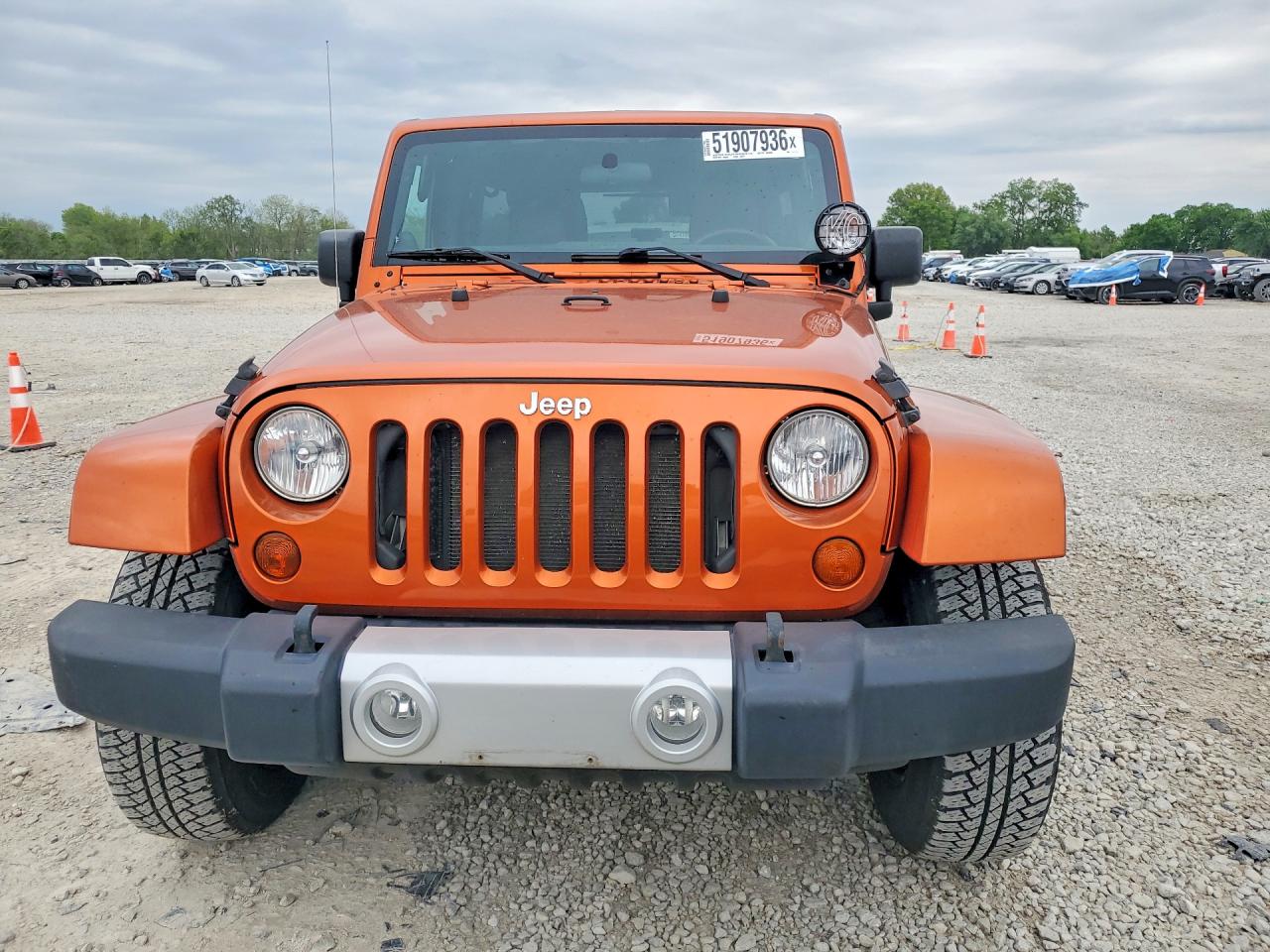 2011 Jeep Wrangler Unlimited Orange vin: 1J4HA5H11BL627103