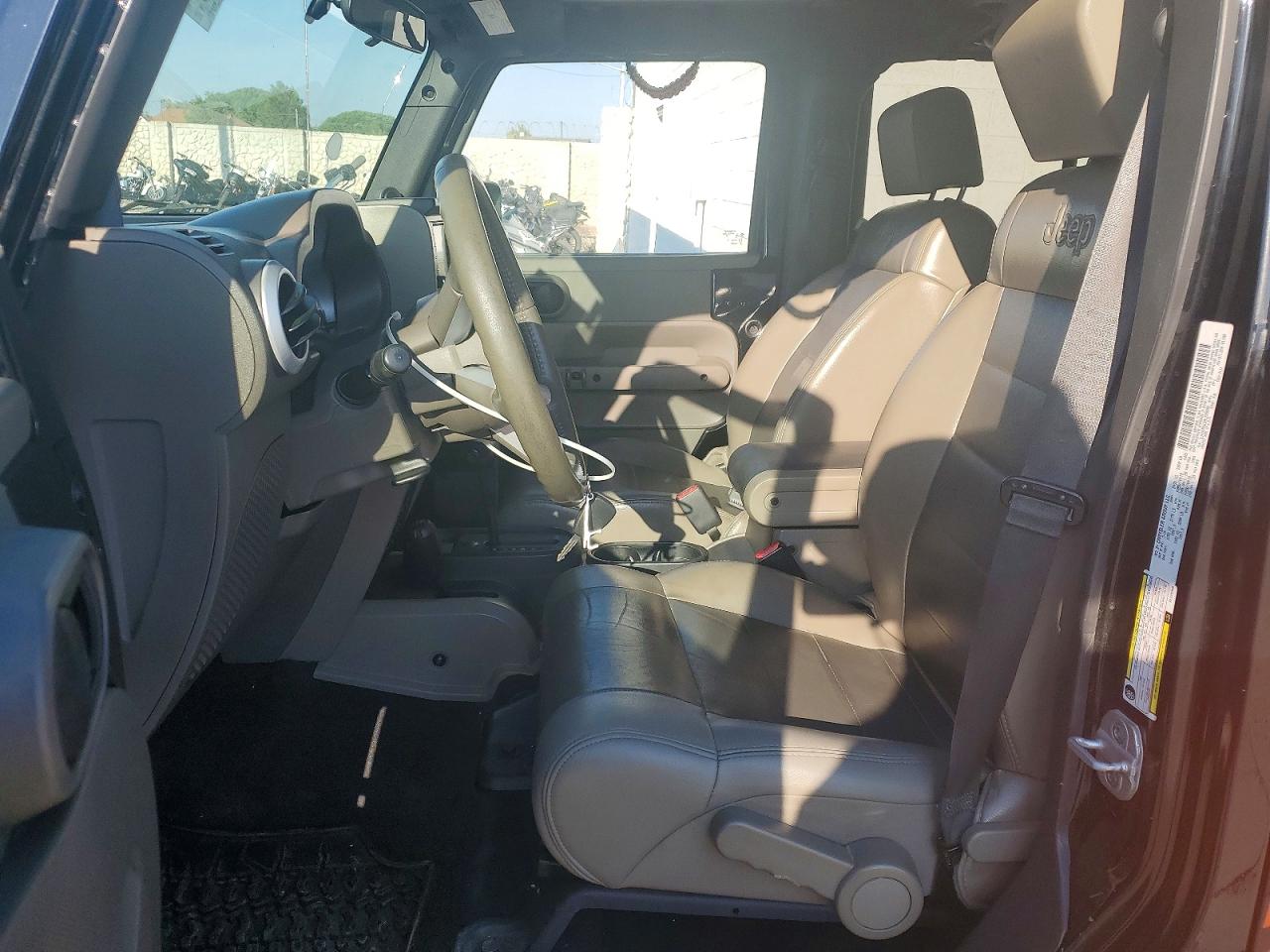 2010 Jeep Wrangler Unlimited Sahara Black vin: 1J4HA5H12AL228988