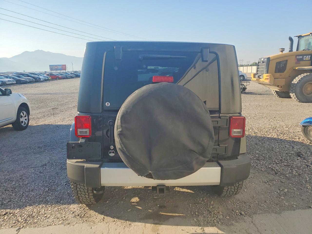 2010 Jeep Wrangler Unlimited Sahara Black vin: 1J4HA5H12AL228988