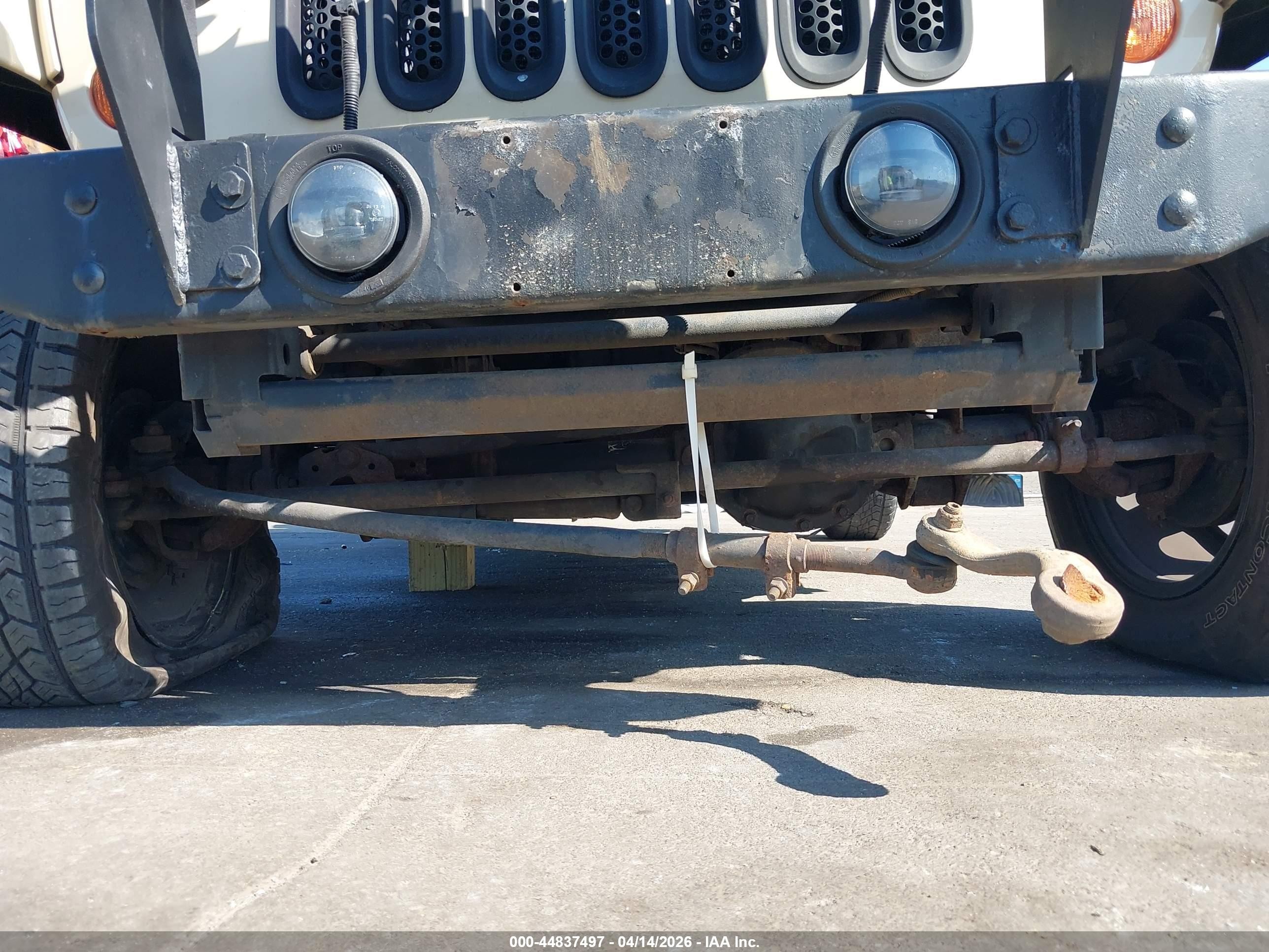 2011 Jeep Wrangler Unlimited Sahara Tan vin: 1J4HA5H13BL612635