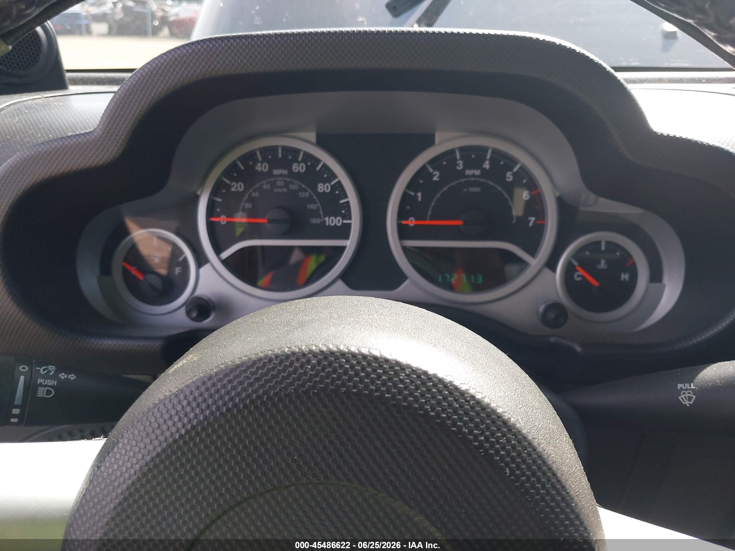 2010 Jeep Wrangler Unlimited Sahara Серый vin: 1J4HA5H14AL125667