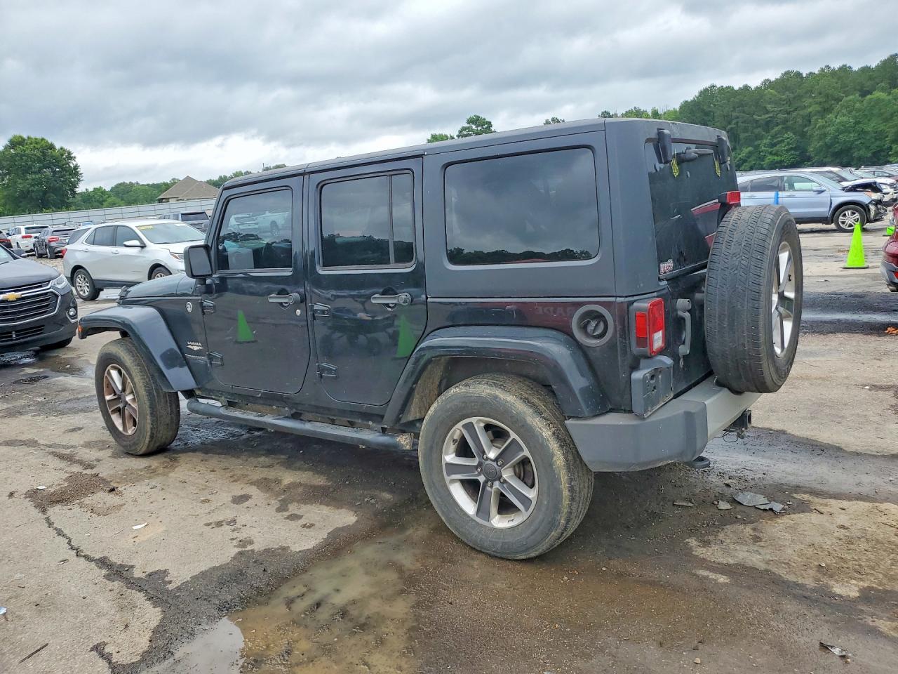 2011 Jeep Wrangler Unlimited Sahara Black vin: 1J4HA5H14BL632358