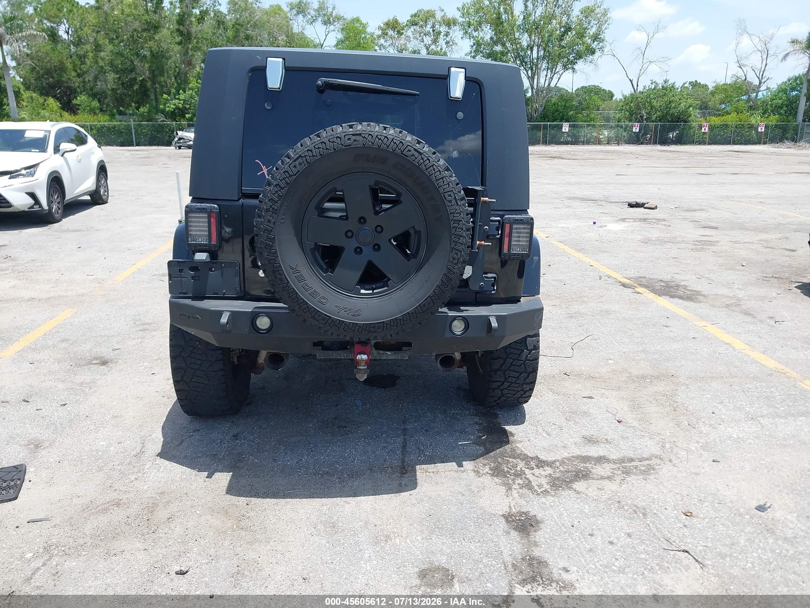 2010 Jeep Wrangler Unlimited Sahara Черный vin: 1J4HA5H15AL181732