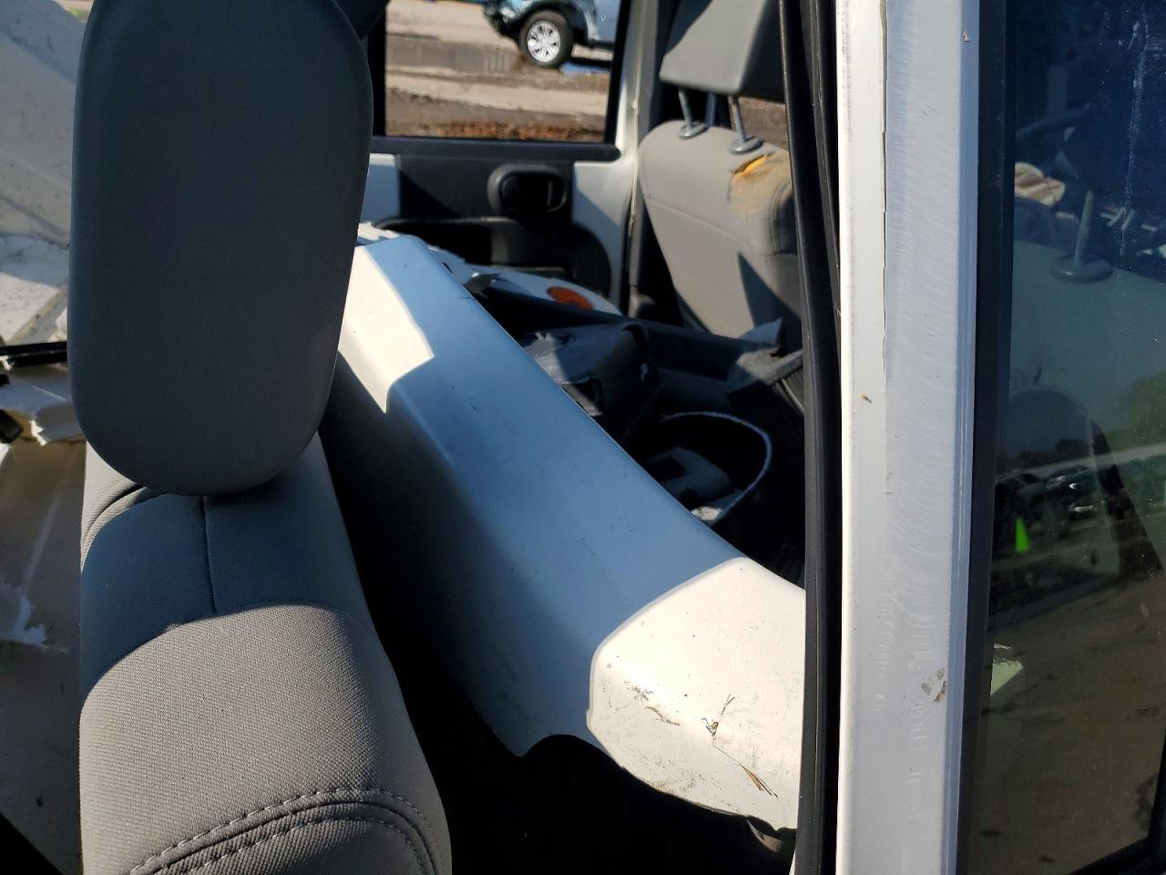 2010 Jeep Wrangler Unlimited Sahara White vin: 1J4HA5H15AL202949
