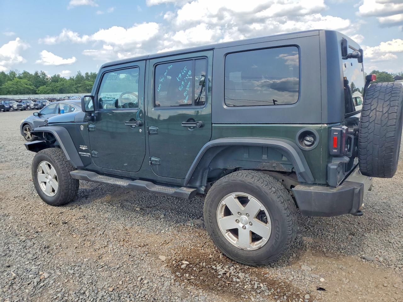 2010 Jeep Wrangler Unlimited Sahara Green vin: 1J4HA5H16AL158993