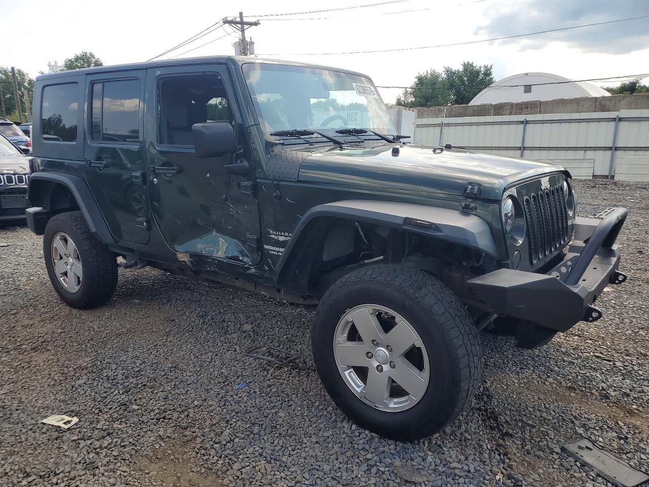 2010 Jeep Wrangler Unlimited Sahara Green vin: 1J4HA5H16AL158993