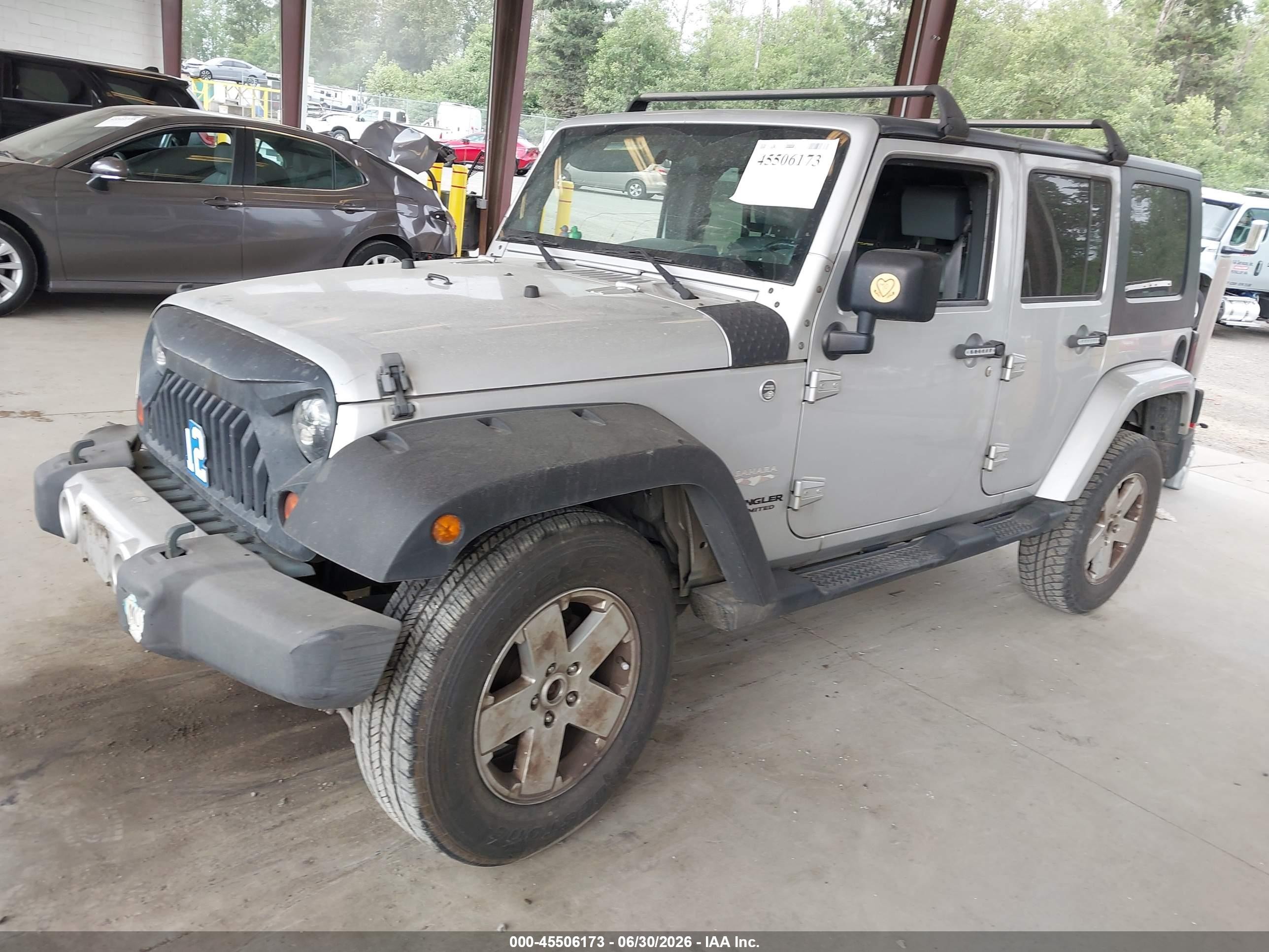 2010 Jeep Wrangler Unlimited Sahara Silver vin: 1J4HA5H17AL152894