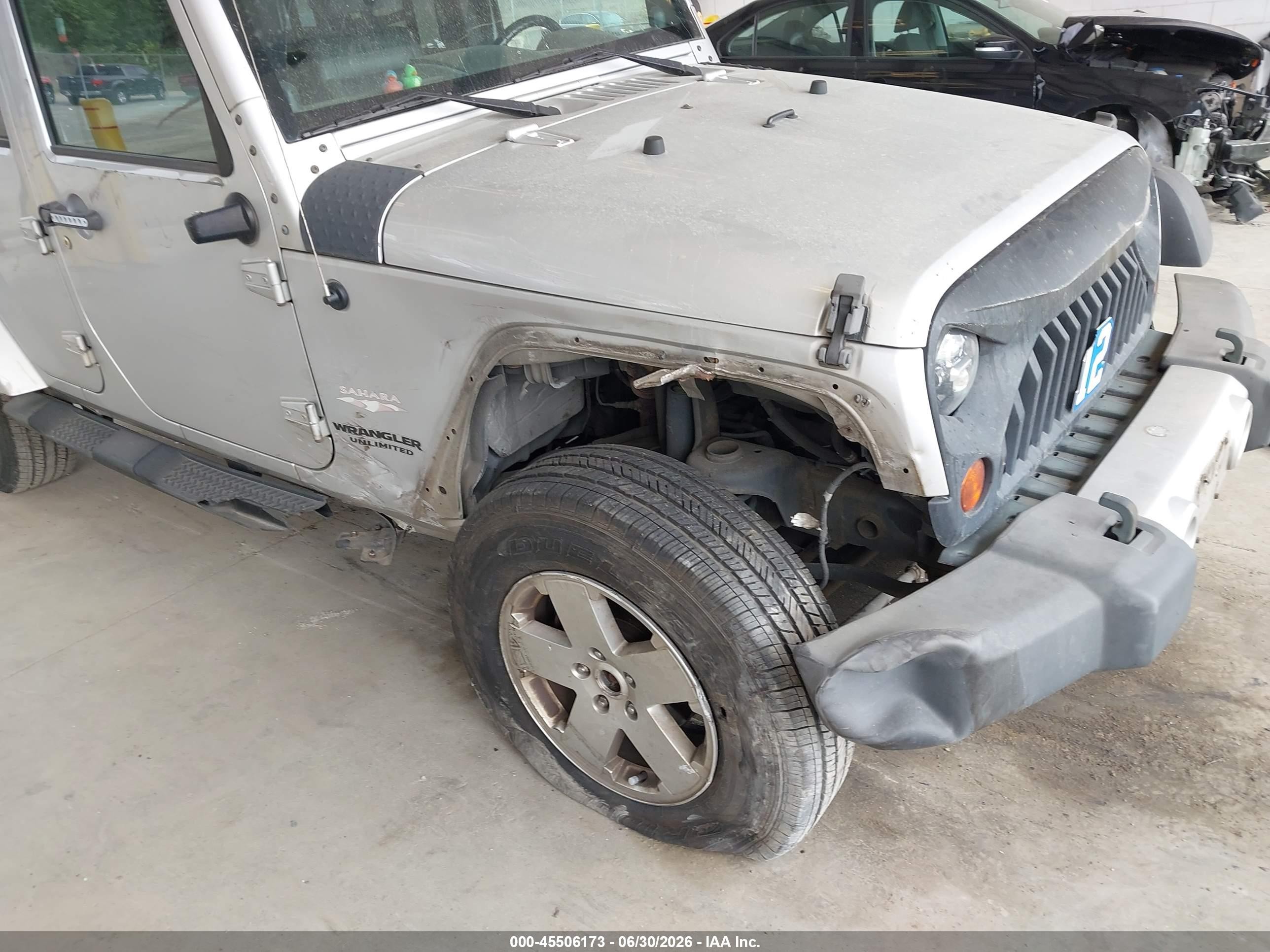 2010 Jeep Wrangler Unlimited Sahara Silver vin: 1J4HA5H17AL152894