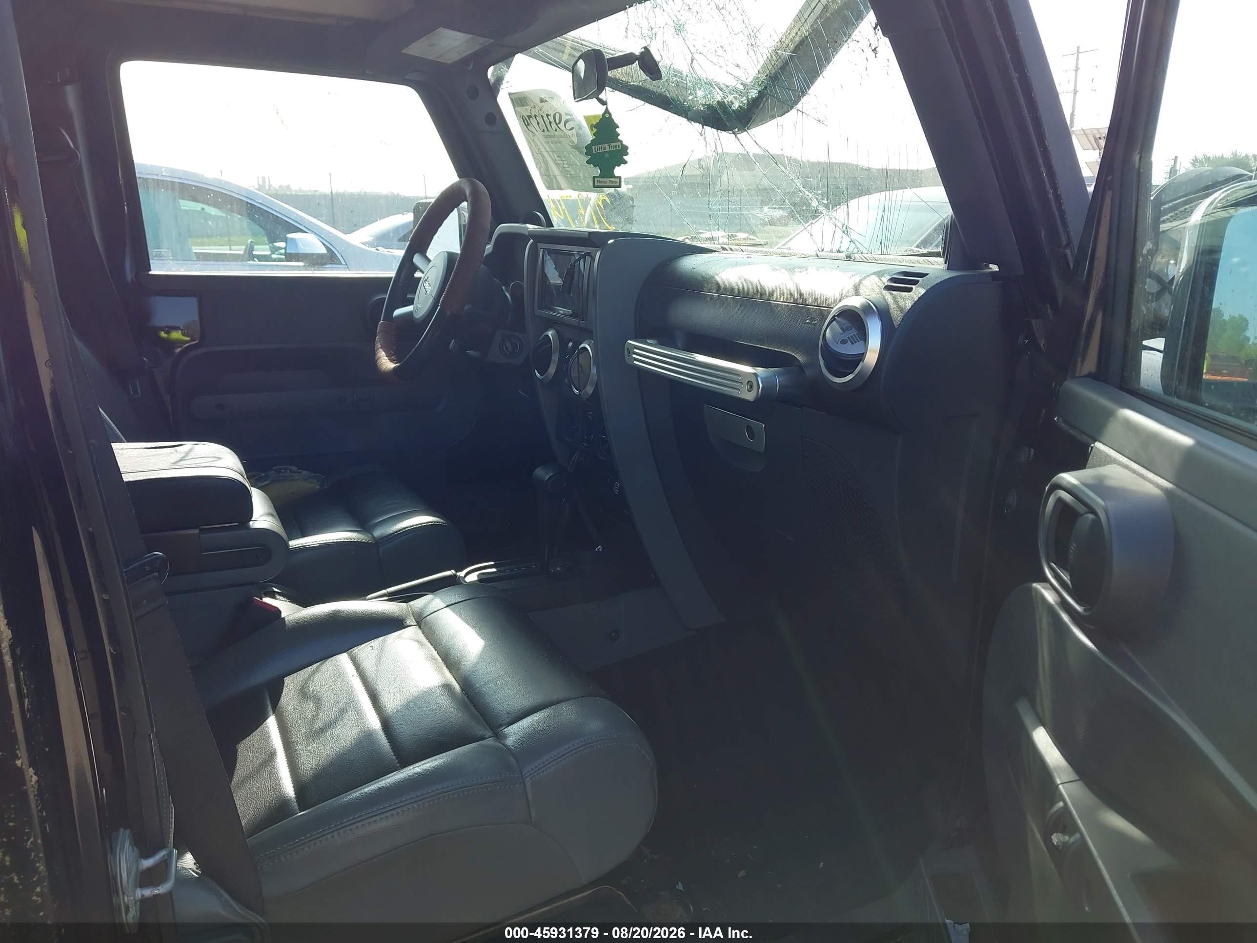 2010 Jeep Wrangler Unlimited Sahara Black vin: 1J4HA5H19AL146059