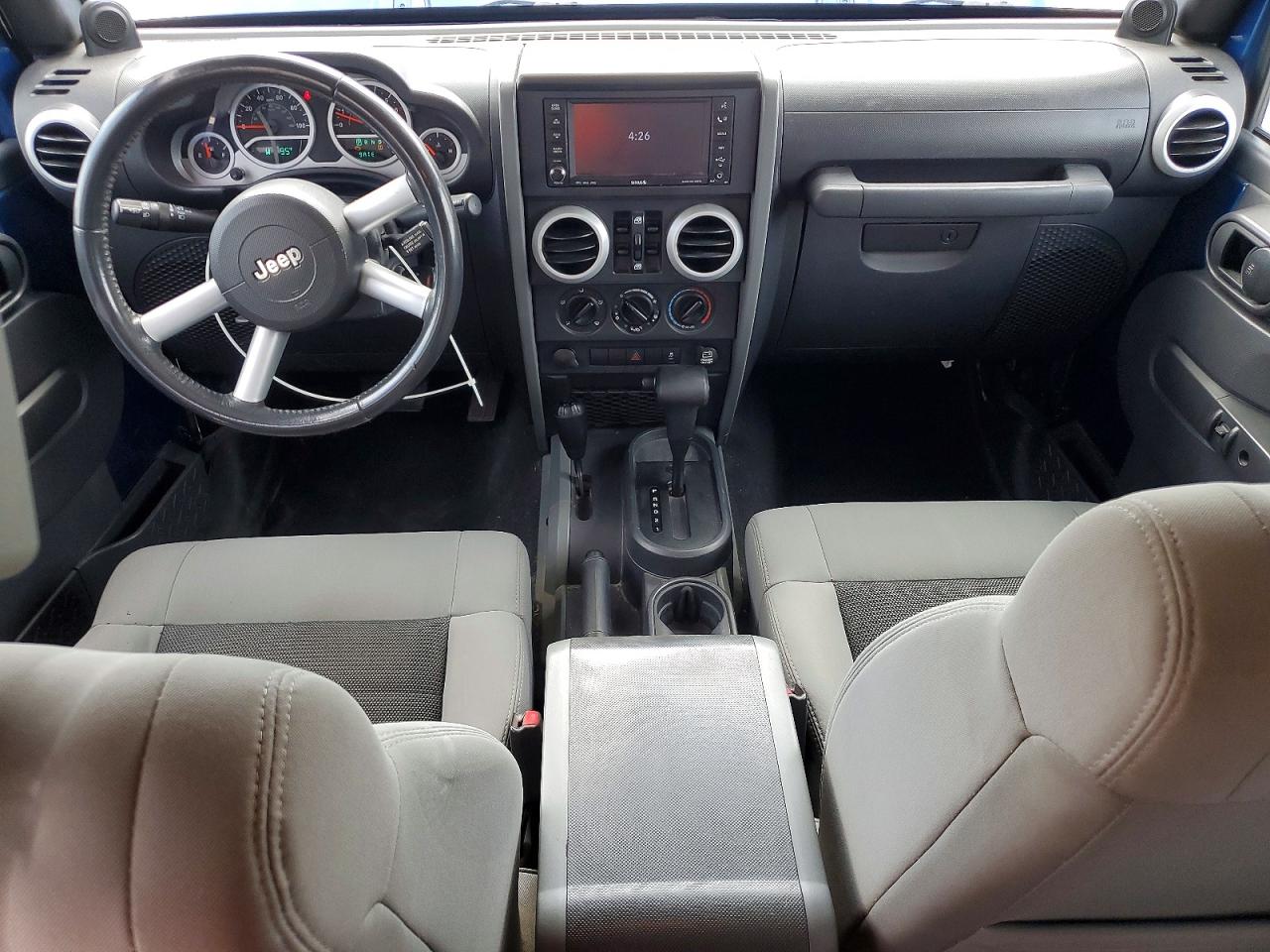 2010 Jeep Wrangler Unlimited Sahara Синий vin: 1J4HA5H1XAL163761