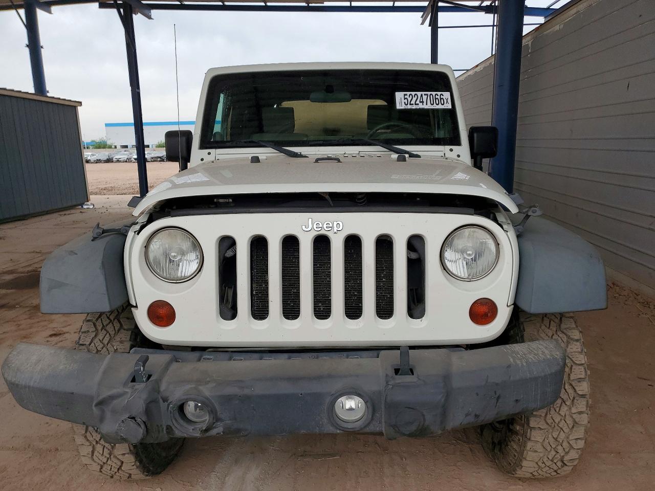 2010 Jeep Wrangler Rubicon White vin: 1J4HA6D10AL213966