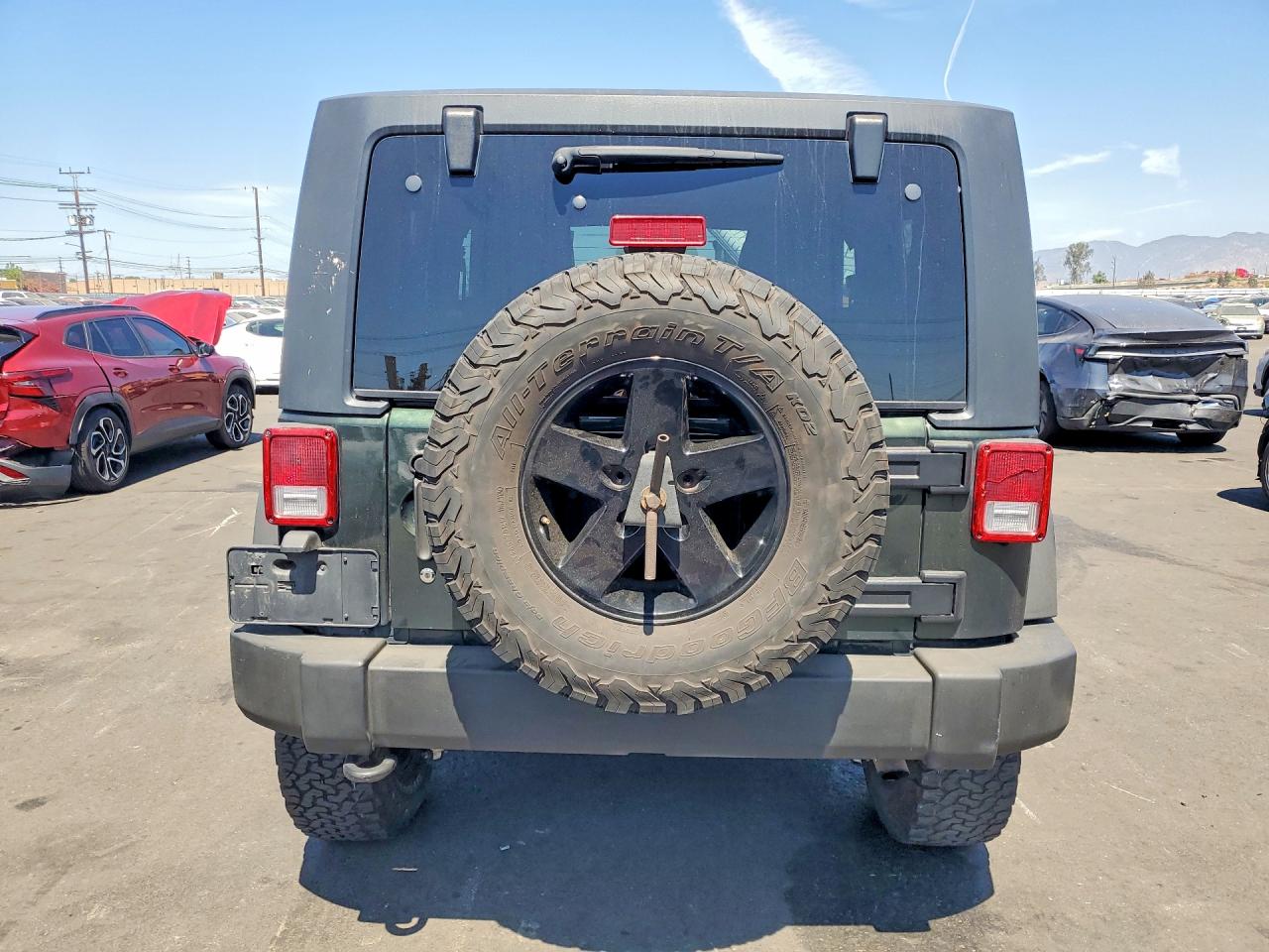 2011 Jeep Wrangler Rubicon Green vin: 1J4HA6D15BL621042
