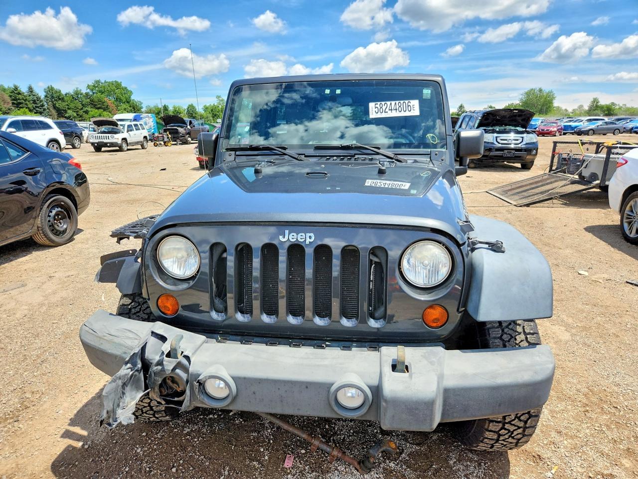 2010 Jeep Wrangler Unlimited Rubicon Gray vin: 1J4HA6H18AL128562
