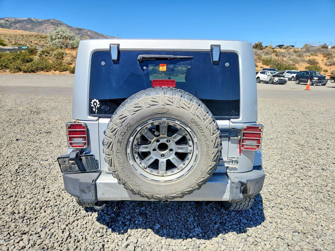 2011 Jeep Wrangler Unlimited Jeep 70th Anniversary Серебряный vin: 1J4HA7H16BL613869