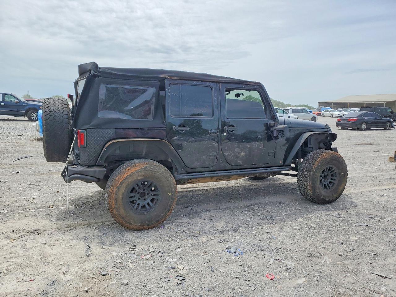 2011 Jeep Wrangler Unlimited Jeep 70th Anniversary Black vin: 1J4HA7H18BL575979