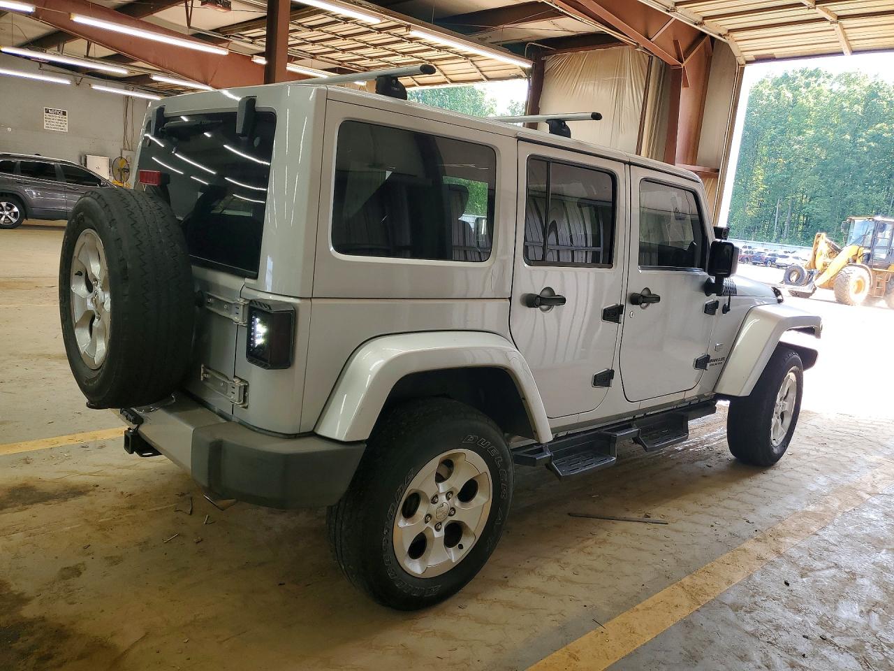 2011 Jeep Wranger Серебряный vin: 1J4HA7H1XBL612921