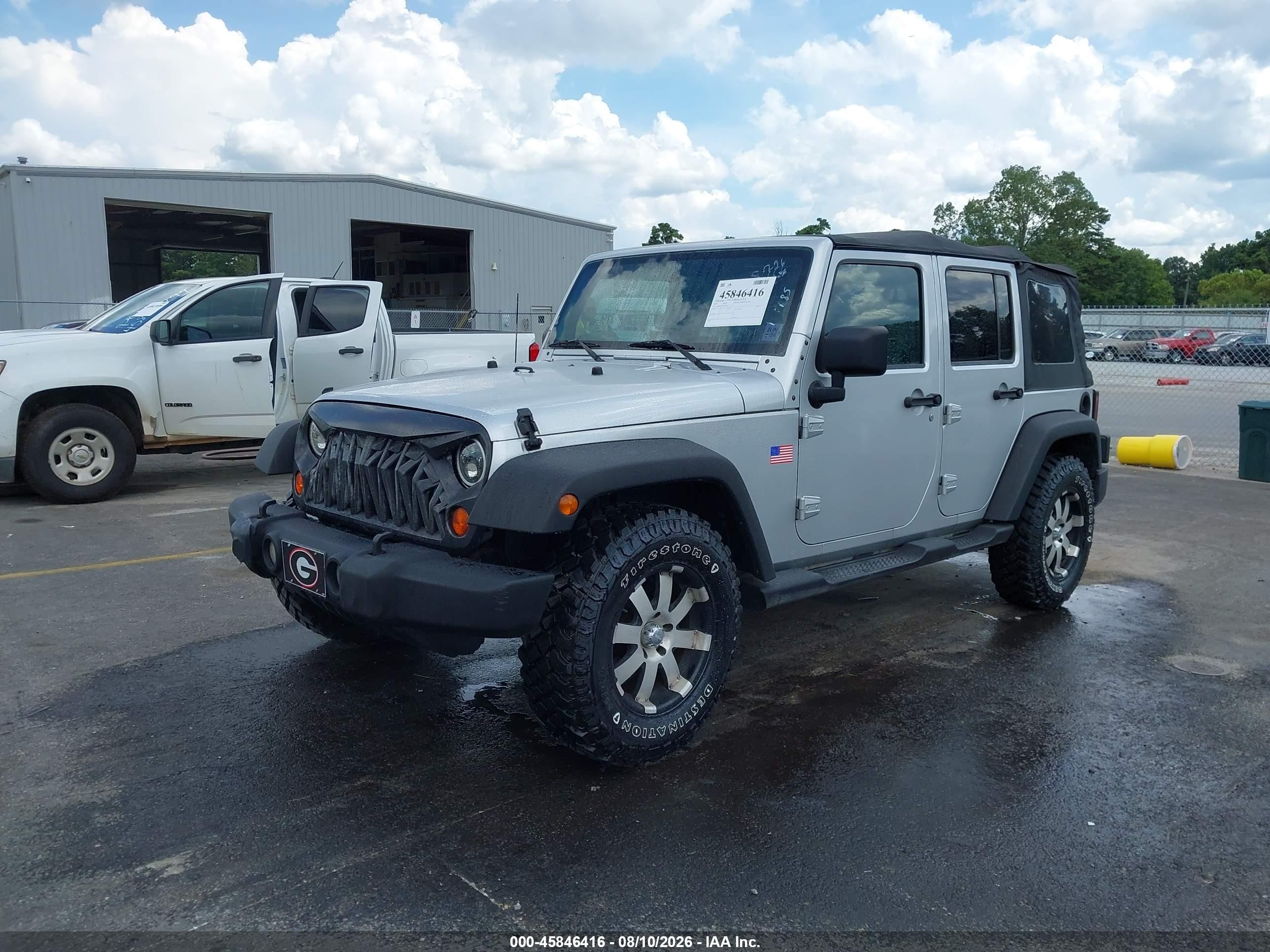 2010 Jeep Wrangler Unlimited Sport Серебряный vin: 1J4HB3H16AL165685