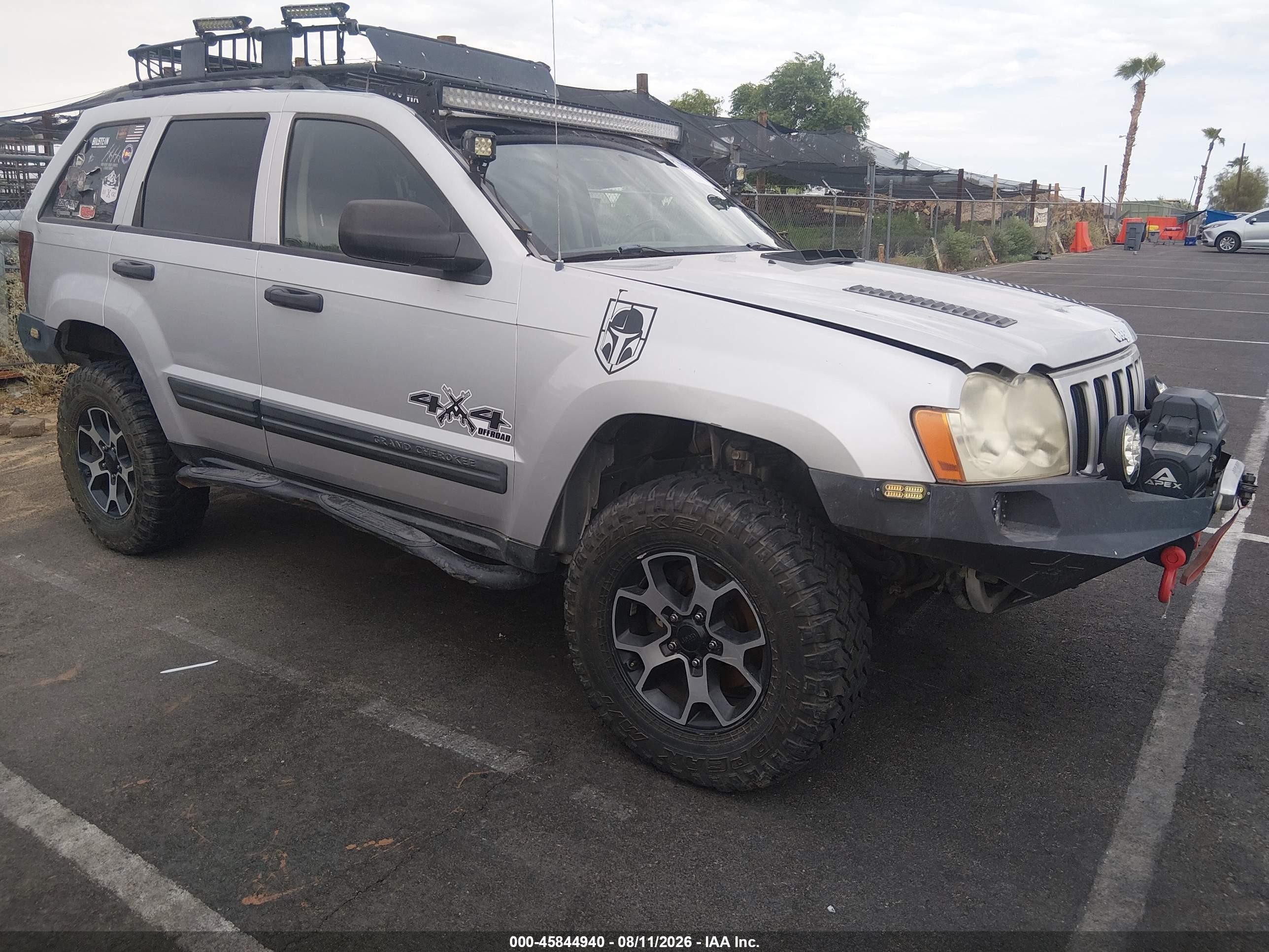 2005 Jeep Grand Cherokee Laredo Silver vin: 1J4HR48N15C538190